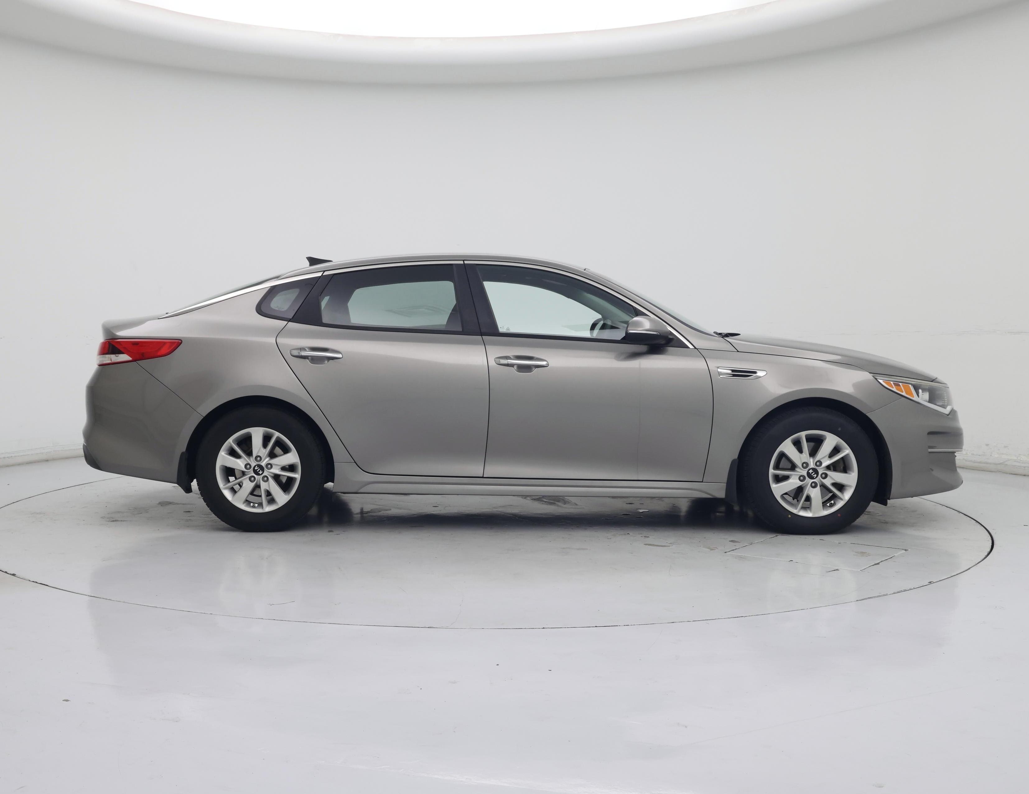 Thumbnail: 2016 Kia Optima - 7