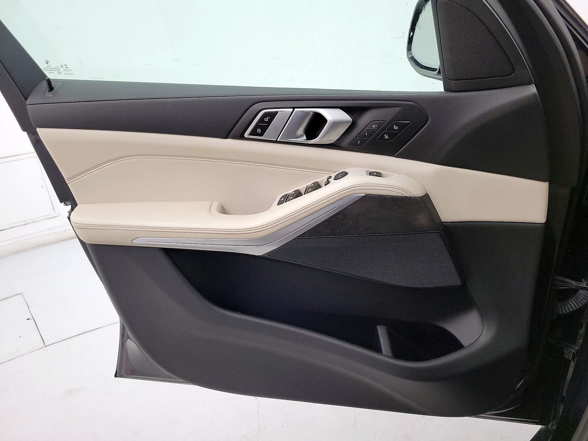 Thumbnail: 2022 BMW X5 - 12