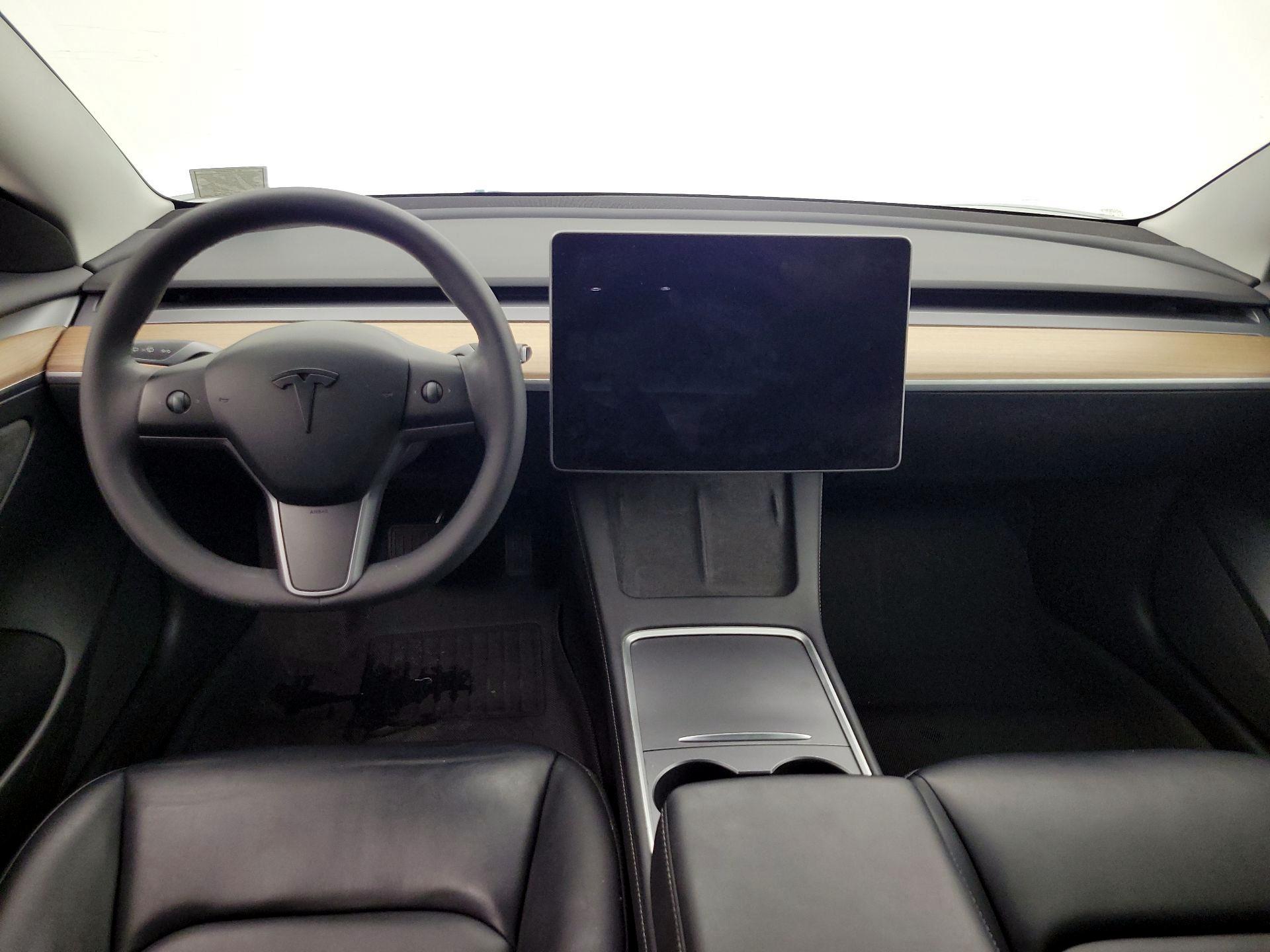 Thumbnail: 2023 Tesla Model 3 - 9