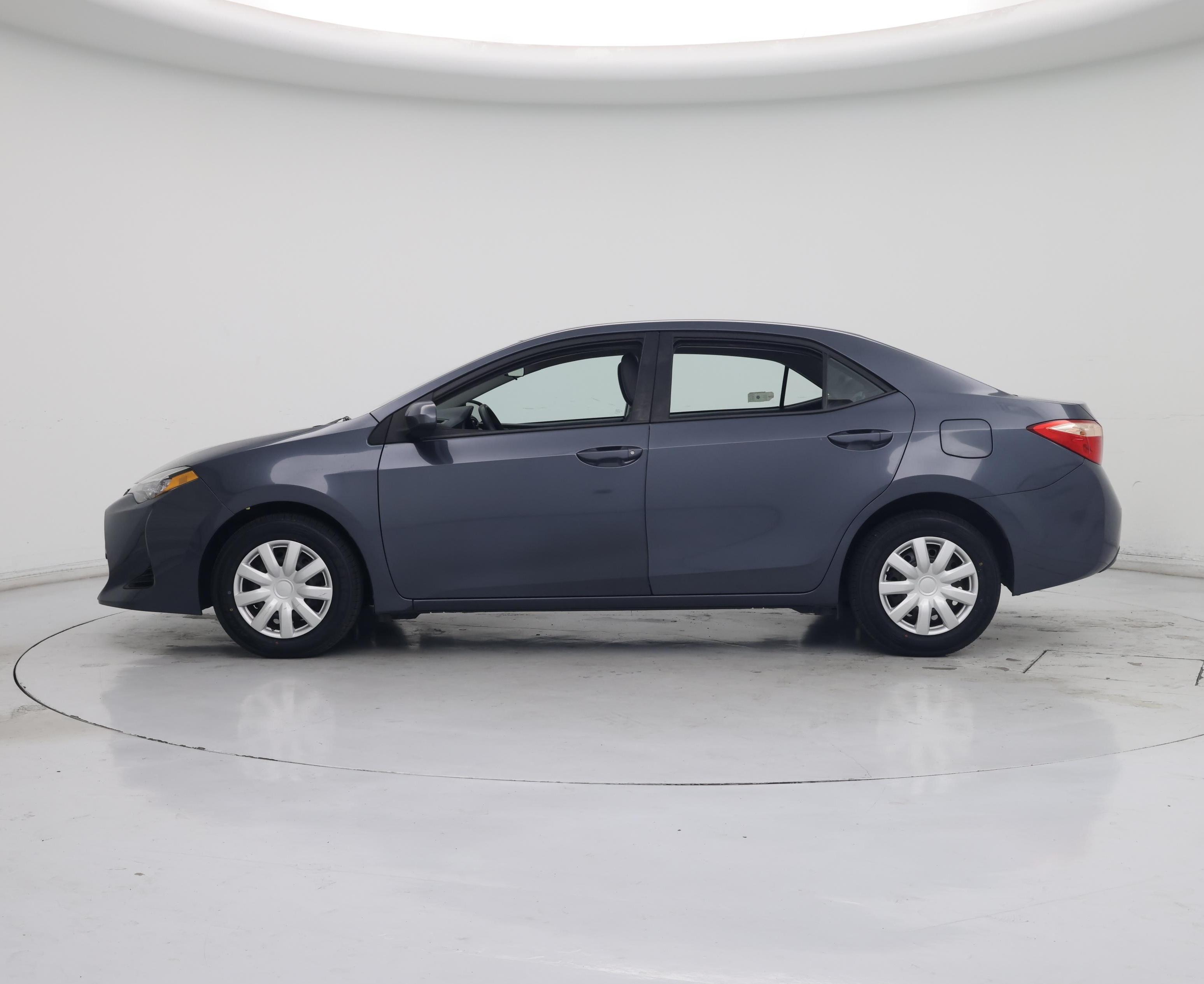 Thumbnail: 2017 Toyota Corolla - 3