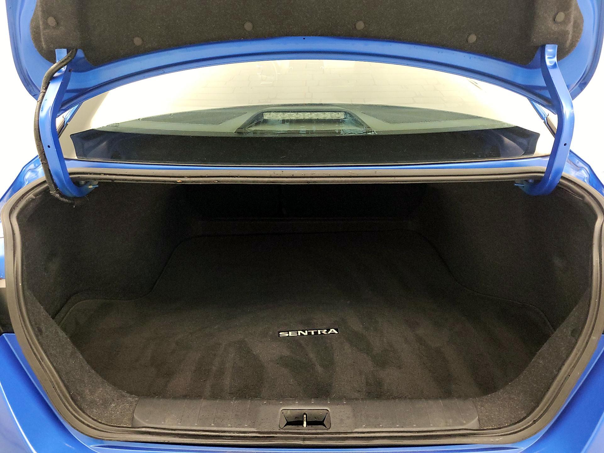 Thumbnail: 2022 Nissan Sentra - 20