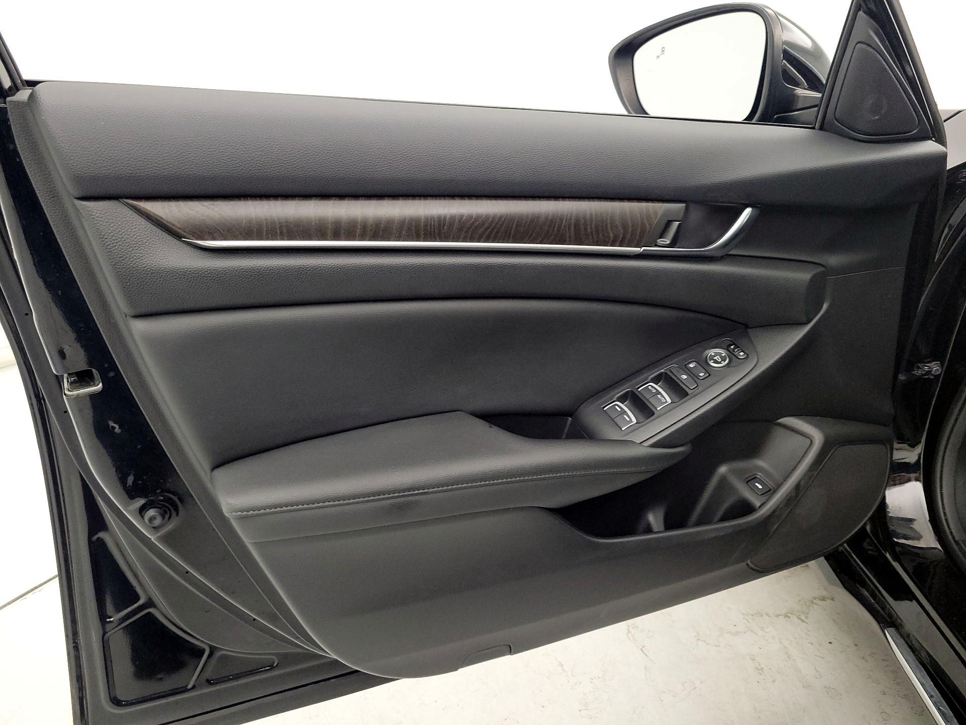 Thumbnail: 2020 Honda Accord - 12