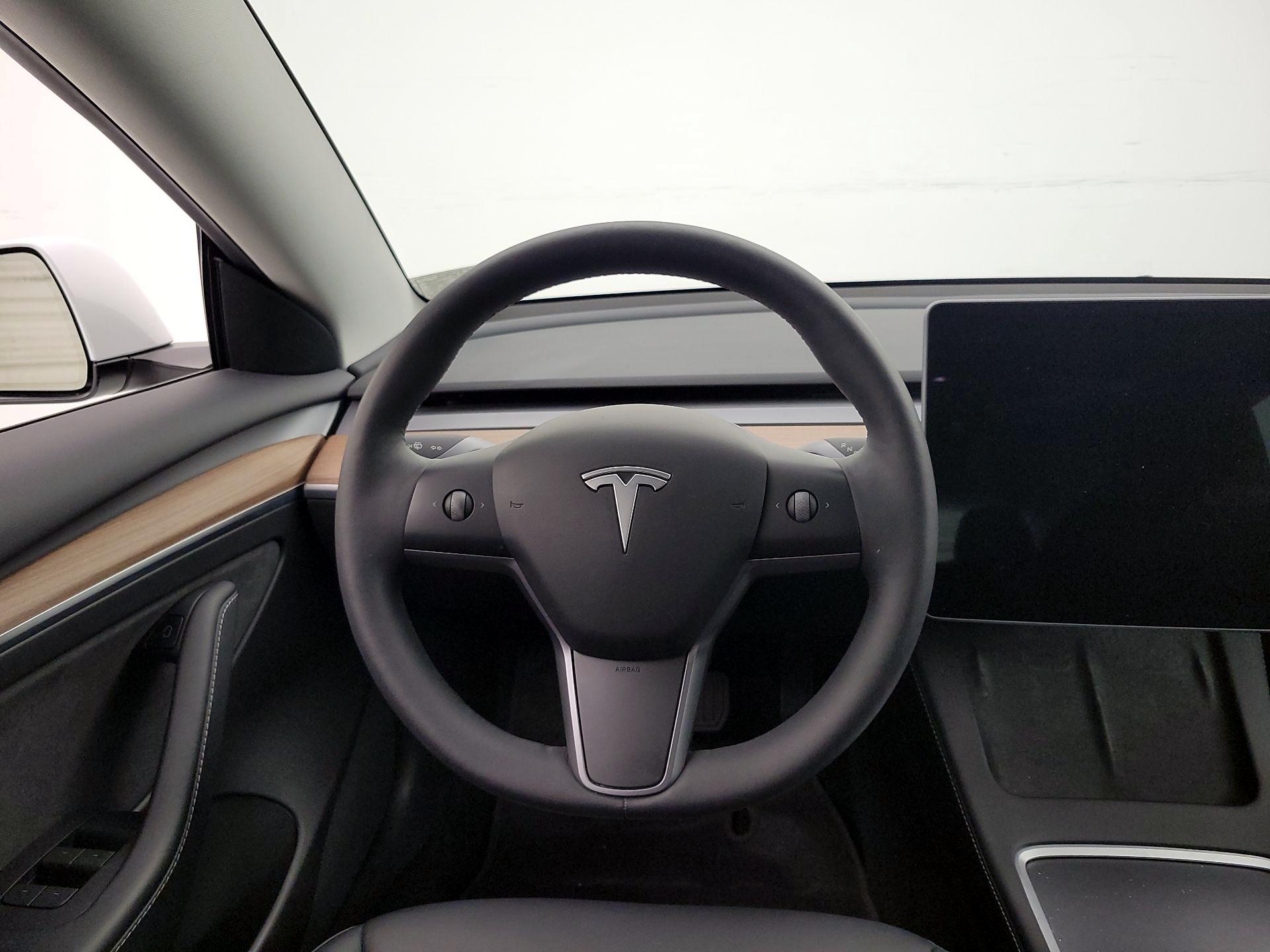 Thumbnail: 2022 Tesla Model 3 - 10