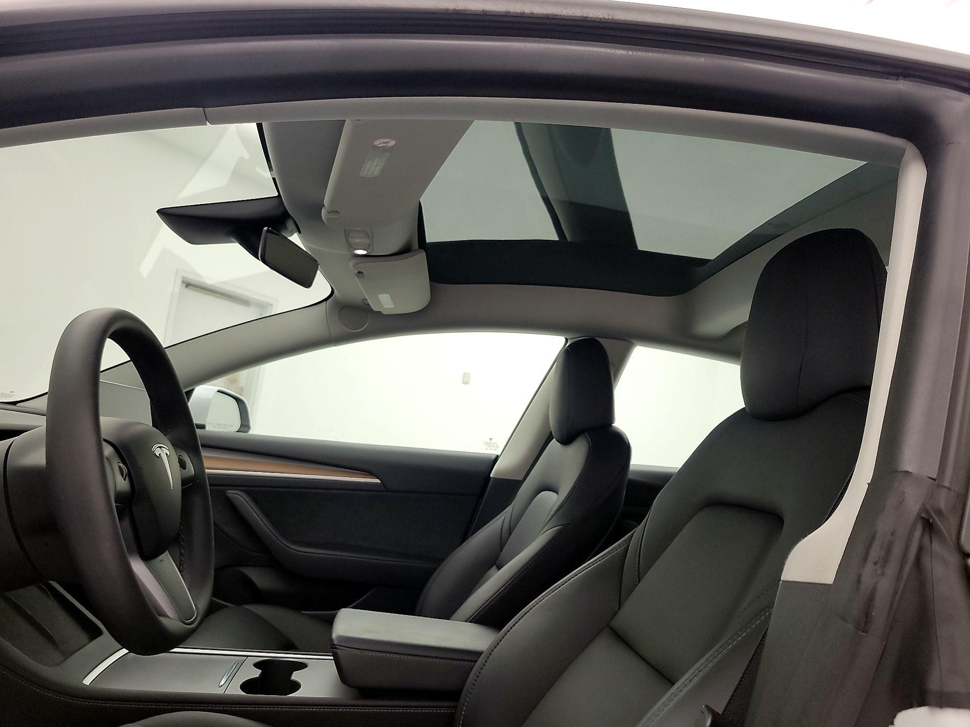 Thumbnail: 2022 Tesla Model 3 - 19