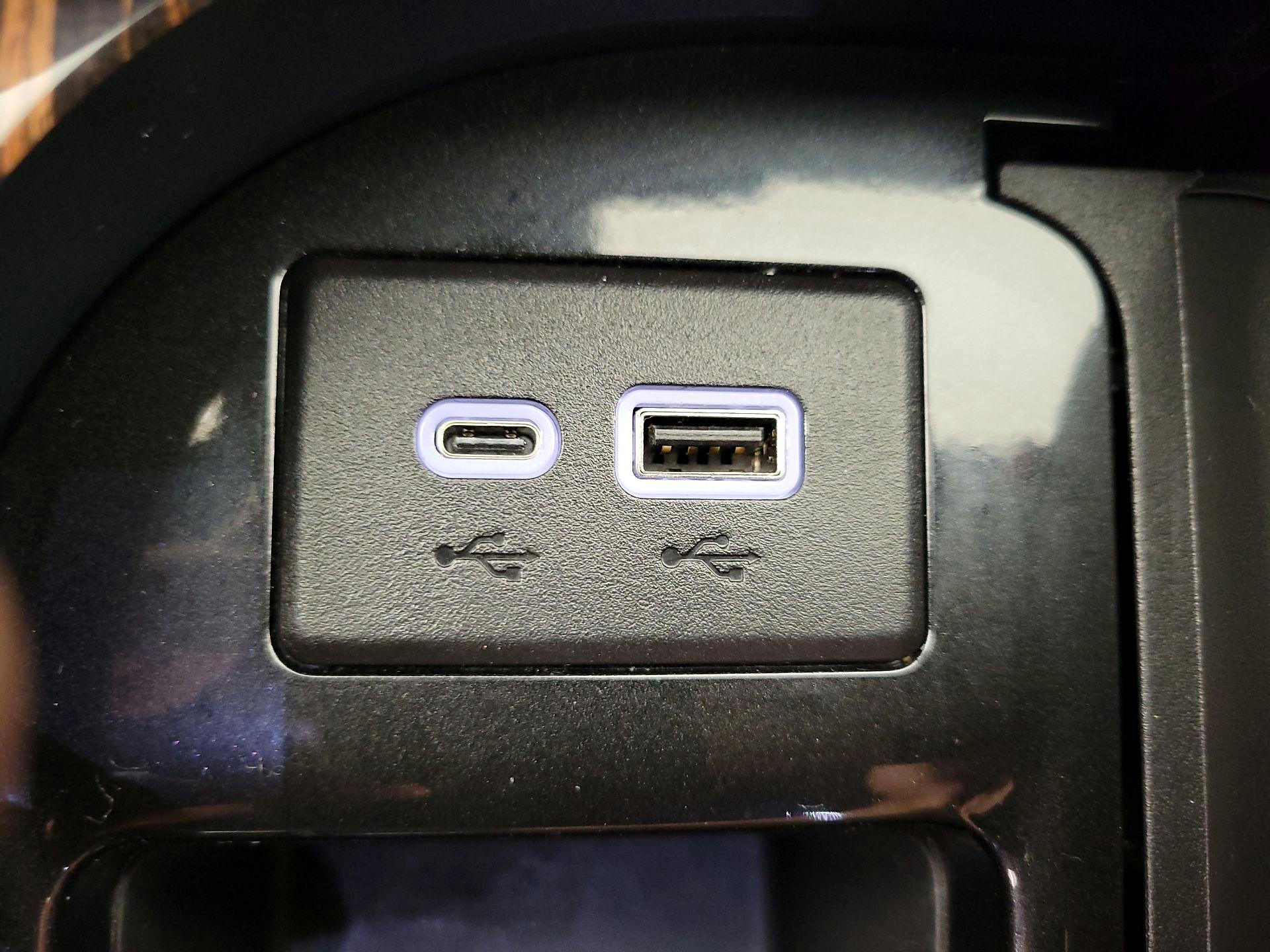 Thumbnail: 2024 Cadillac Escalade - 19