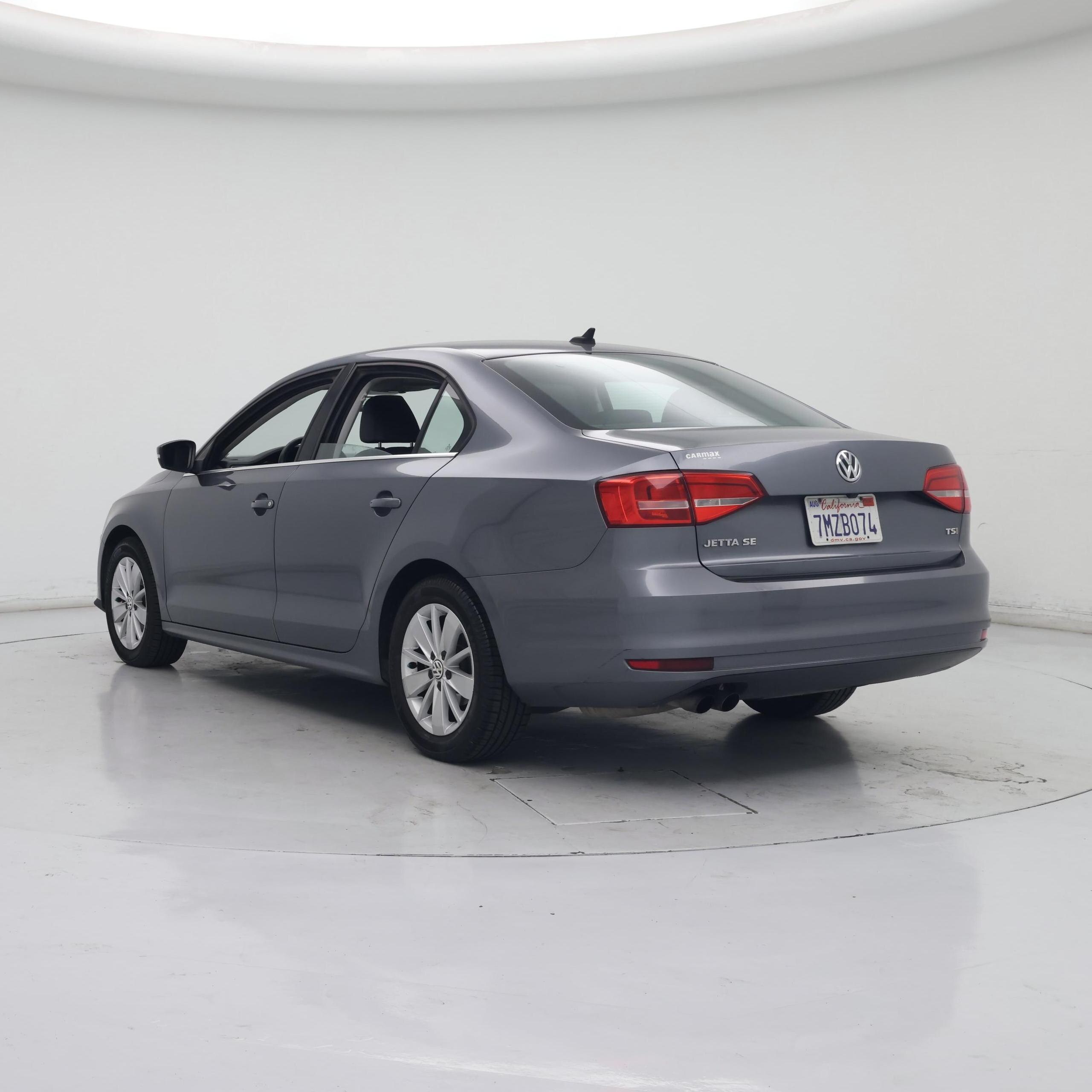 Thumbnail: 2015 Volkswagen Jetta - 2