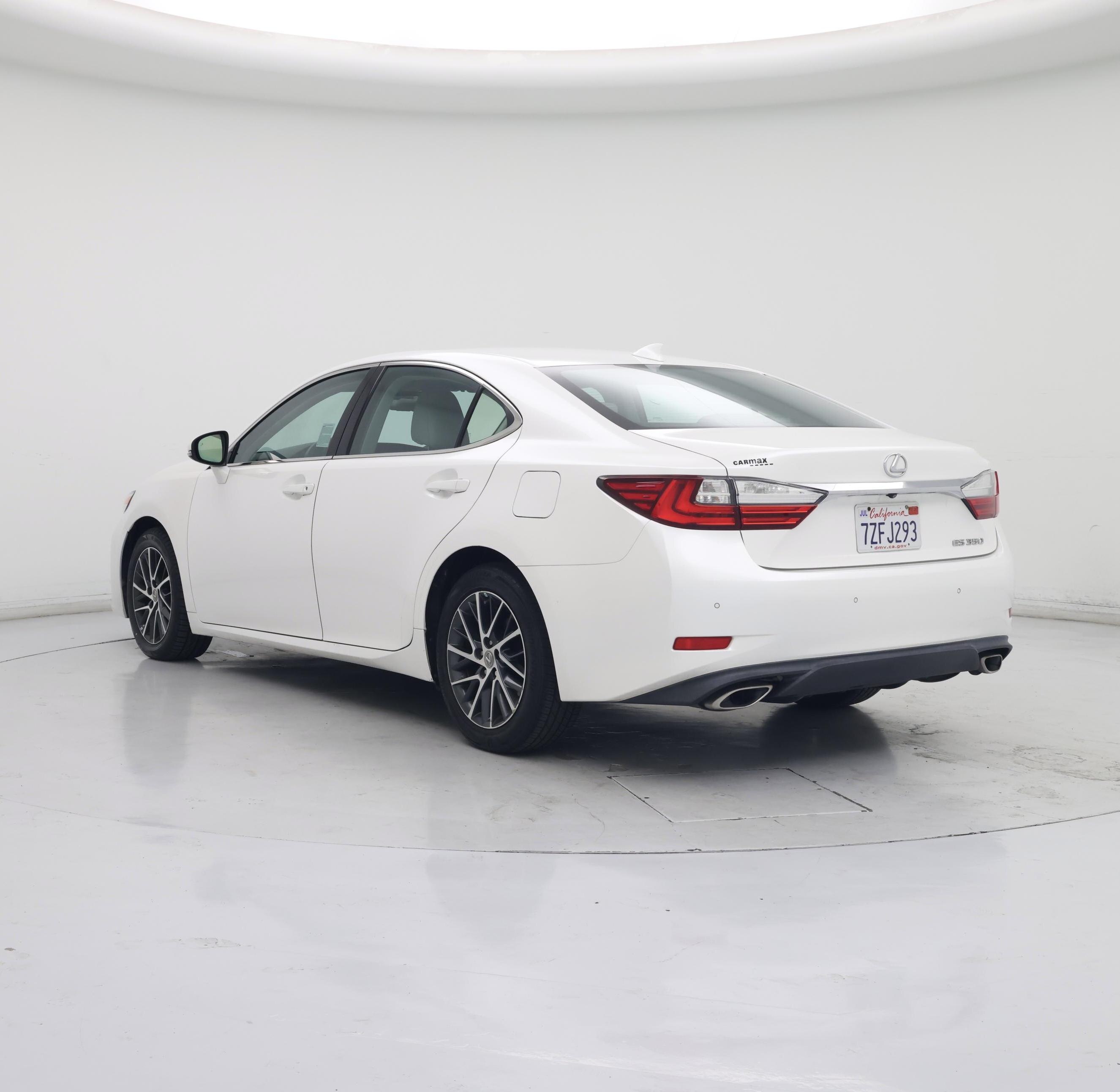 Thumbnail: 2017 Lexus ES - 2