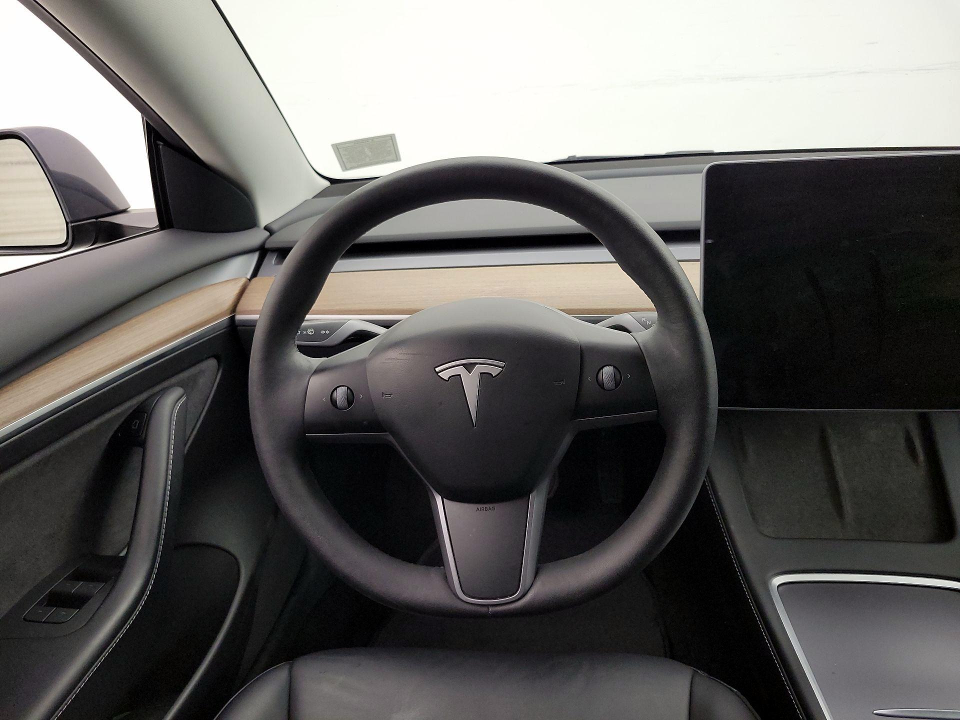 Thumbnail: 2022 Tesla Model 3 - 10