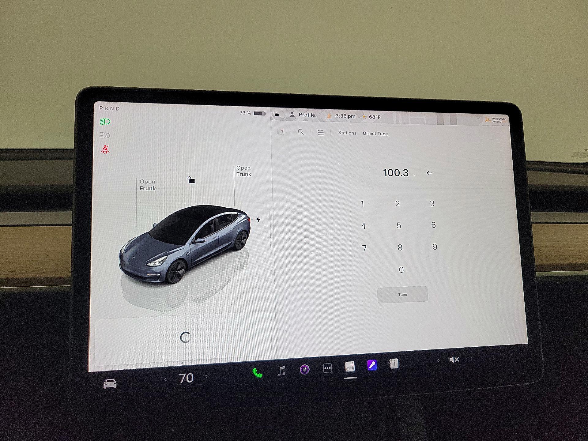 Thumbnail: 2022 Tesla Model 3 - 15