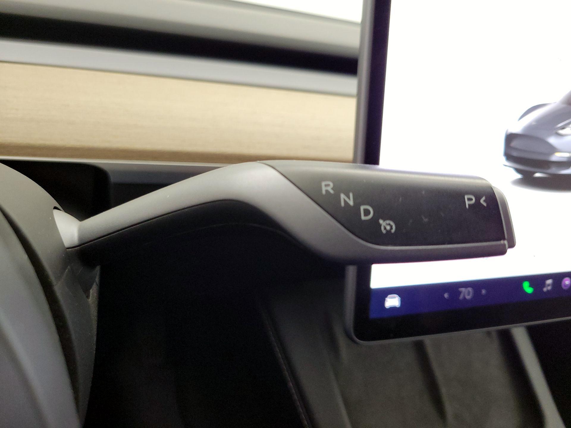 Thumbnail: 2022 Tesla Model 3 - 17