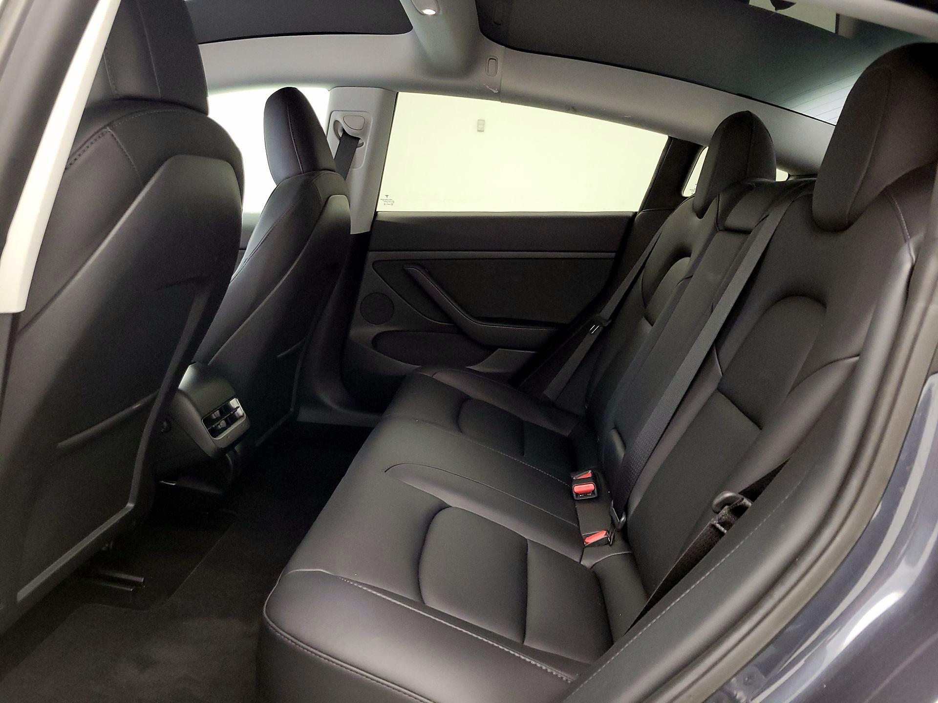 Thumbnail: 2022 Tesla Model 3 - 20