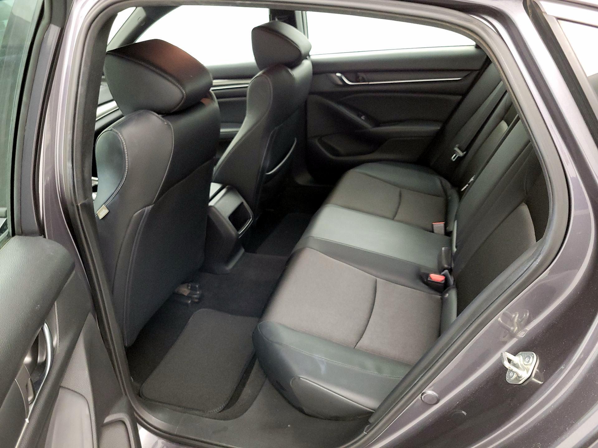 Thumbnail: 2018 Honda Accord - 18