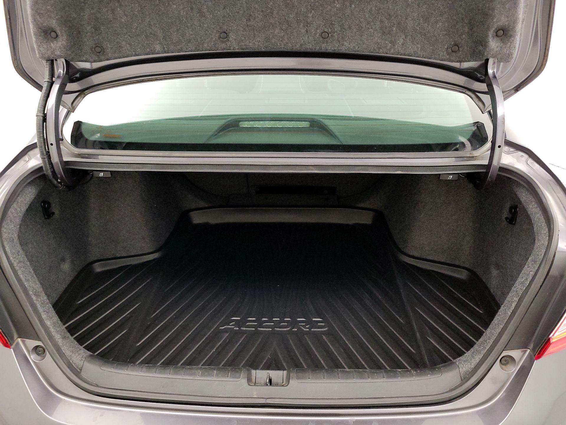 Thumbnail: 2018 Honda Accord - 19