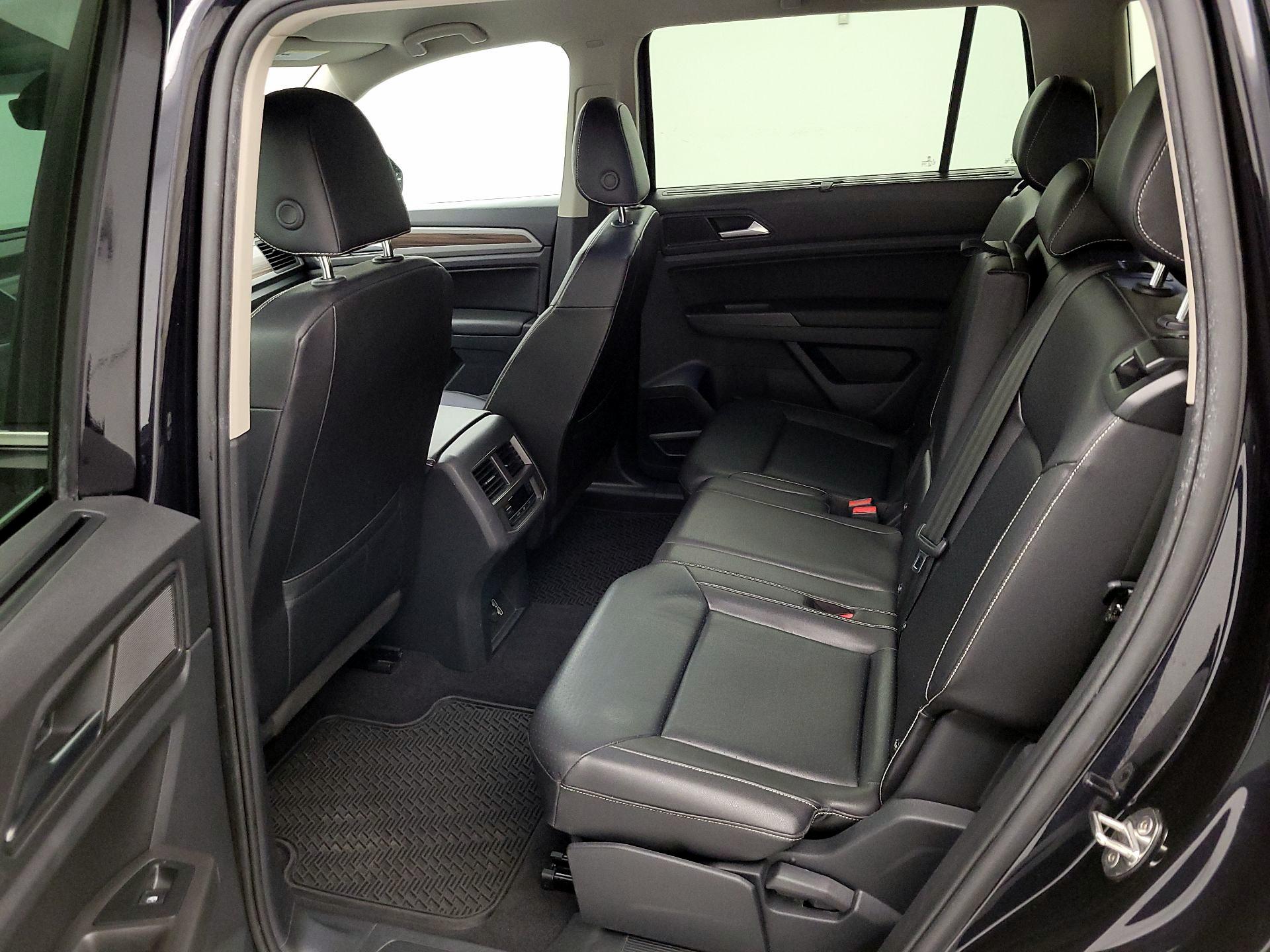 Thumbnail: 2021 Volkswagen Atlas - 18