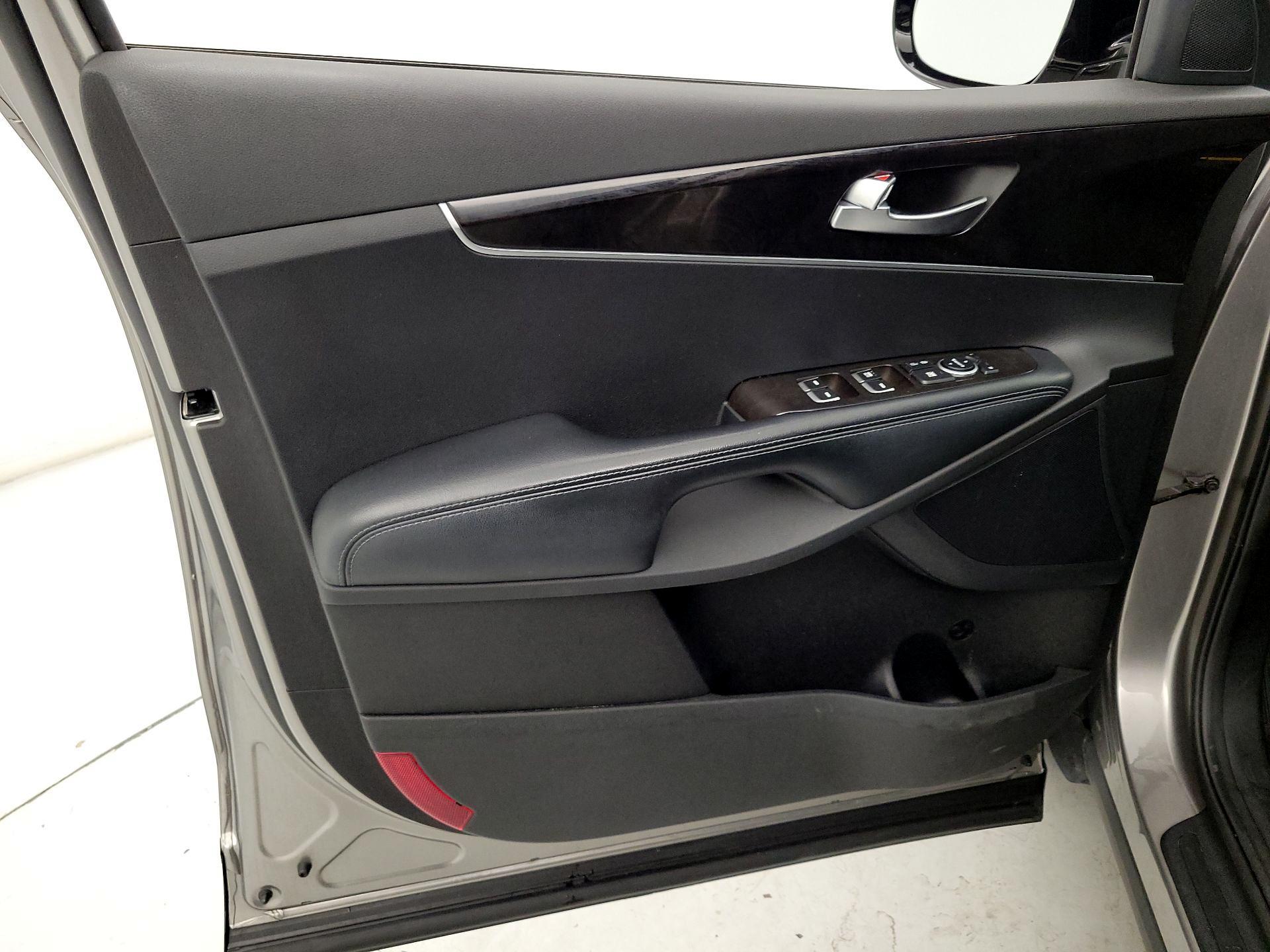 Thumbnail: 2018 Kia Sorento - 12