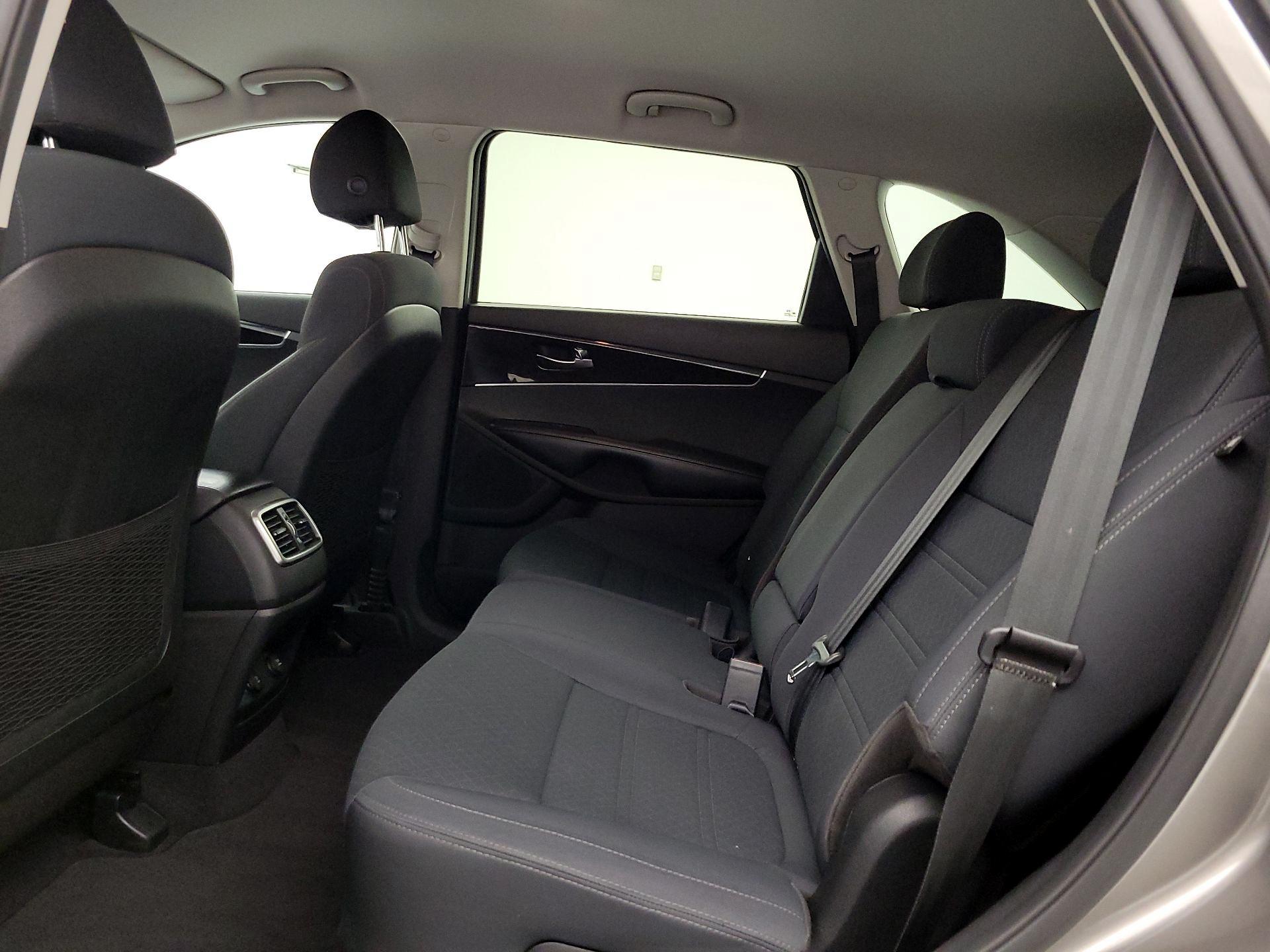 Thumbnail: 2018 Kia Sorento - 19