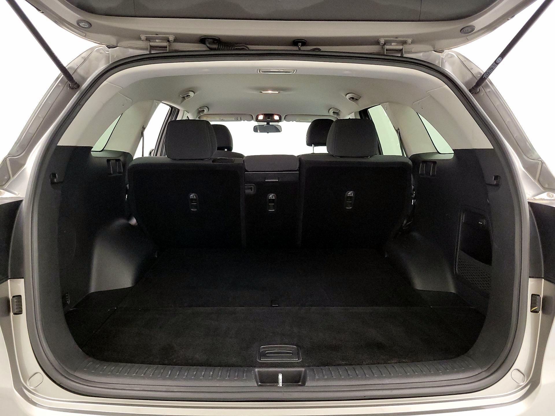 Thumbnail: 2018 Kia Sorento - 20