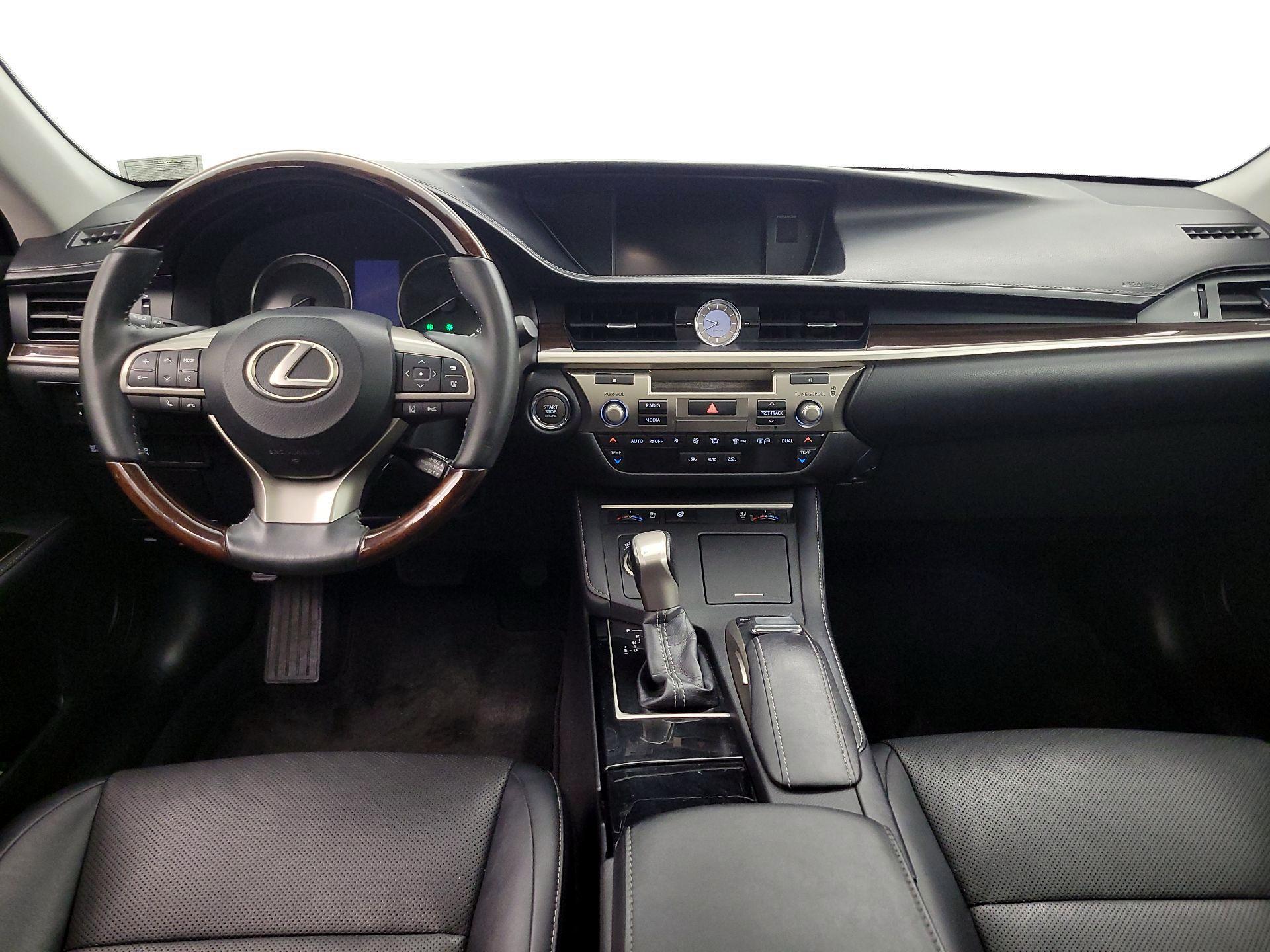 Thumbnail: 2016 Lexus ES - 9