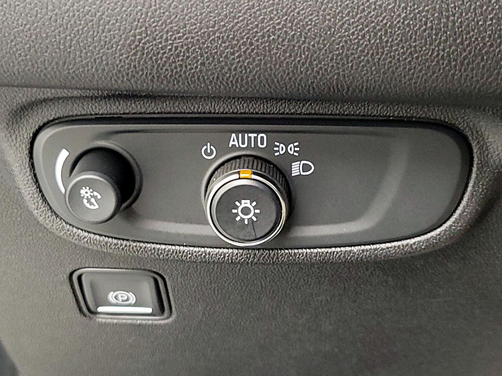 Thumbnail: 2018 GMC Terrain - 13