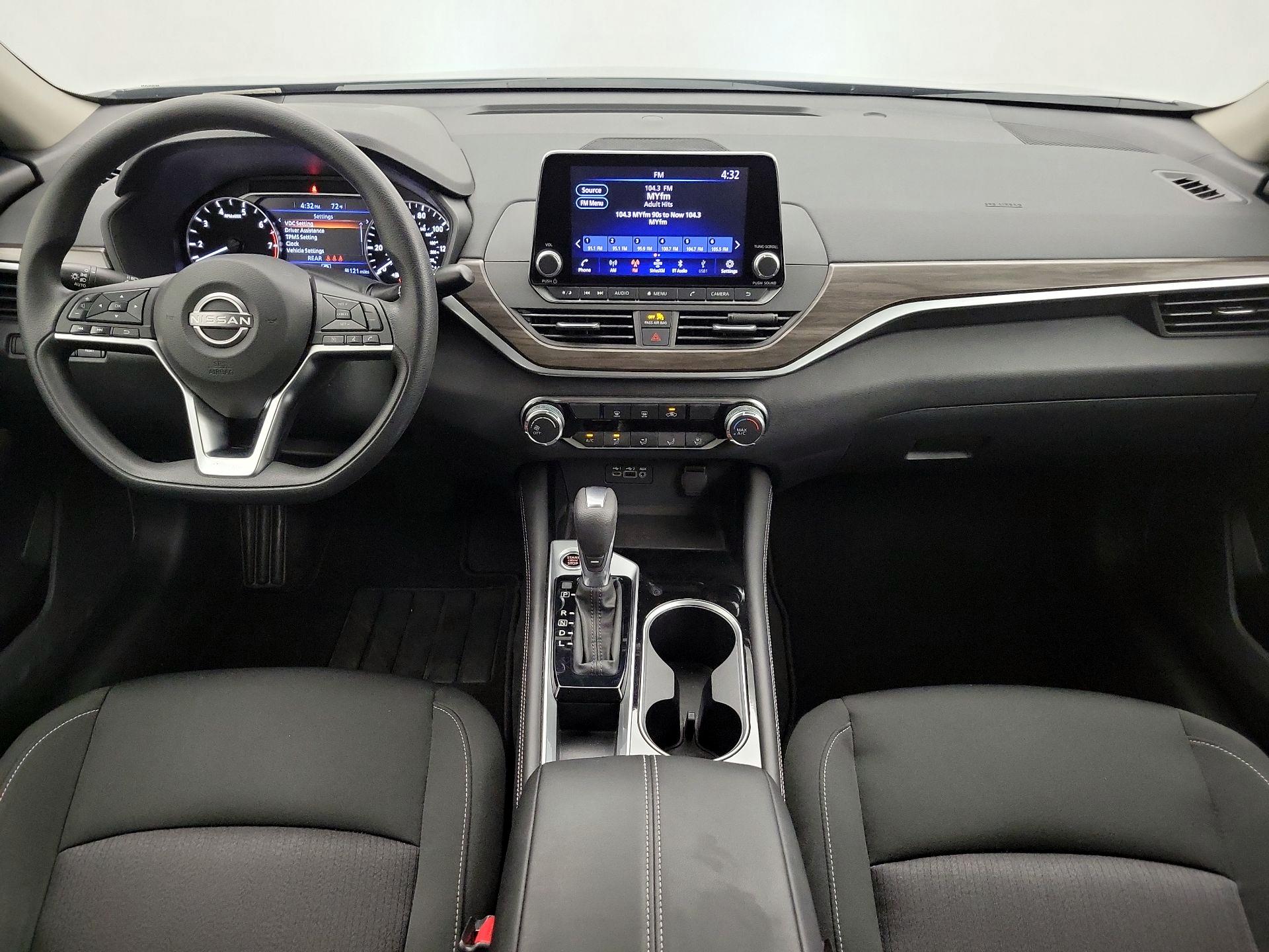 Thumbnail: 2023 Nissan Altima - 9