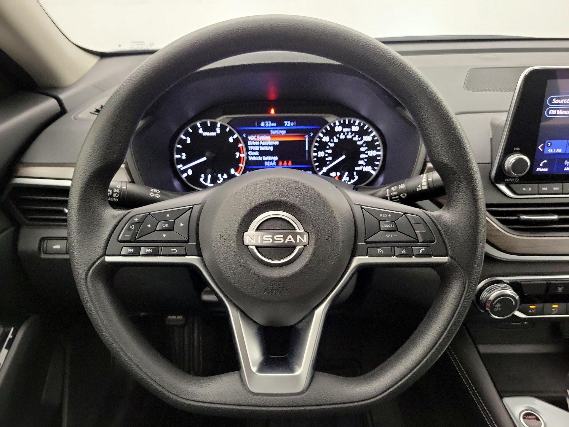 Thumbnail: 2023 Nissan Altima - 10