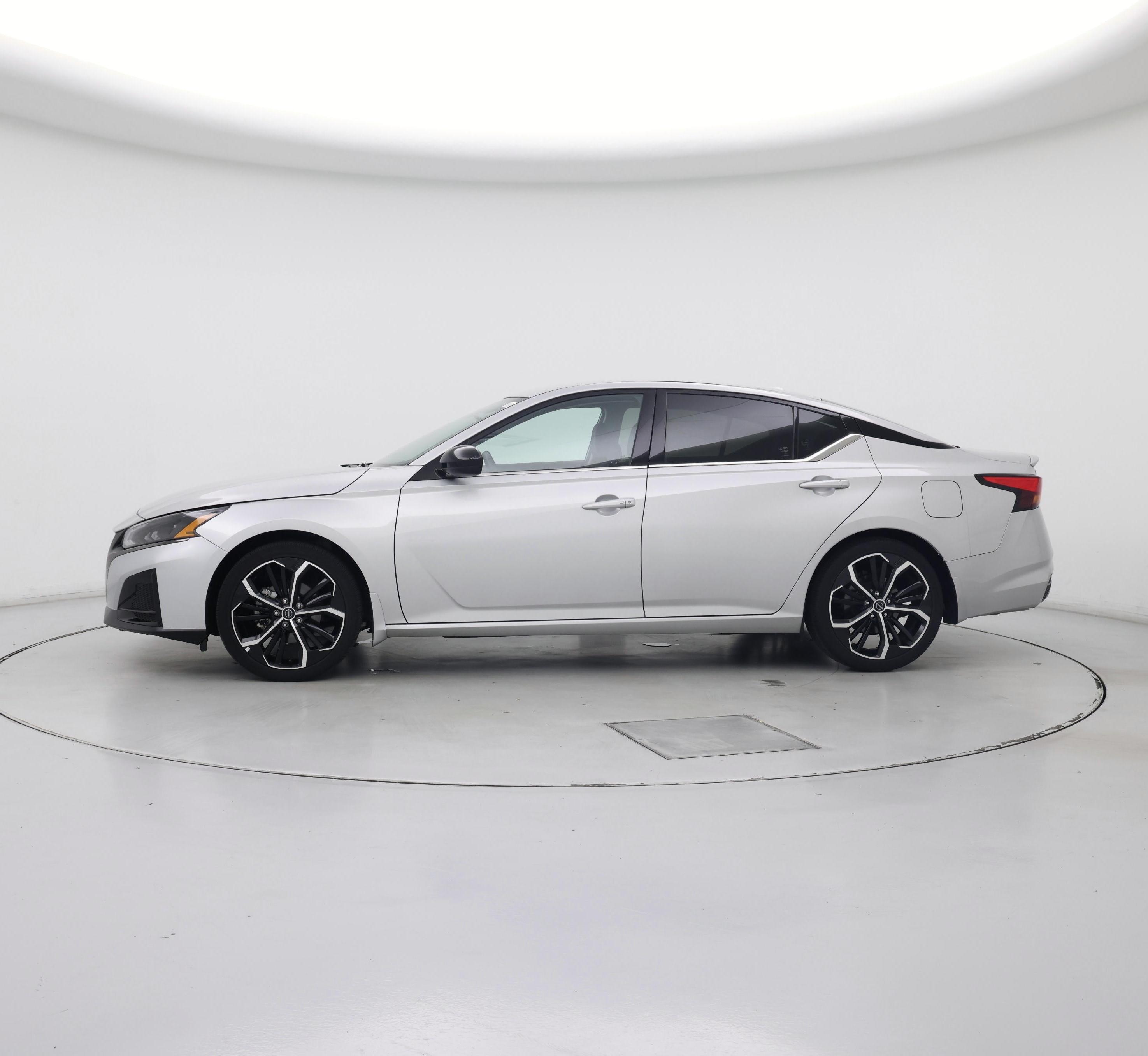 Thumbnail: 2023 Nissan Altima - 3