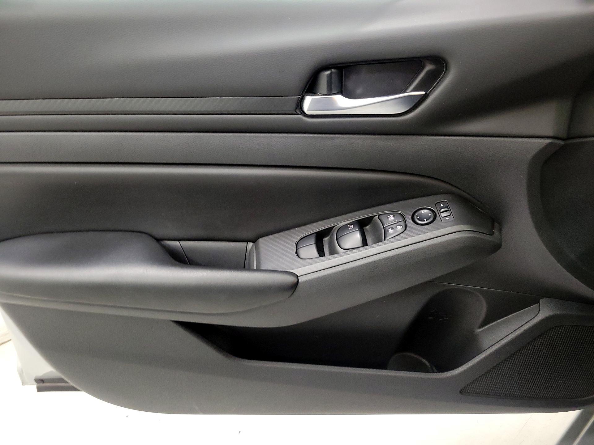 Thumbnail: 2022 Nissan Altima - 12