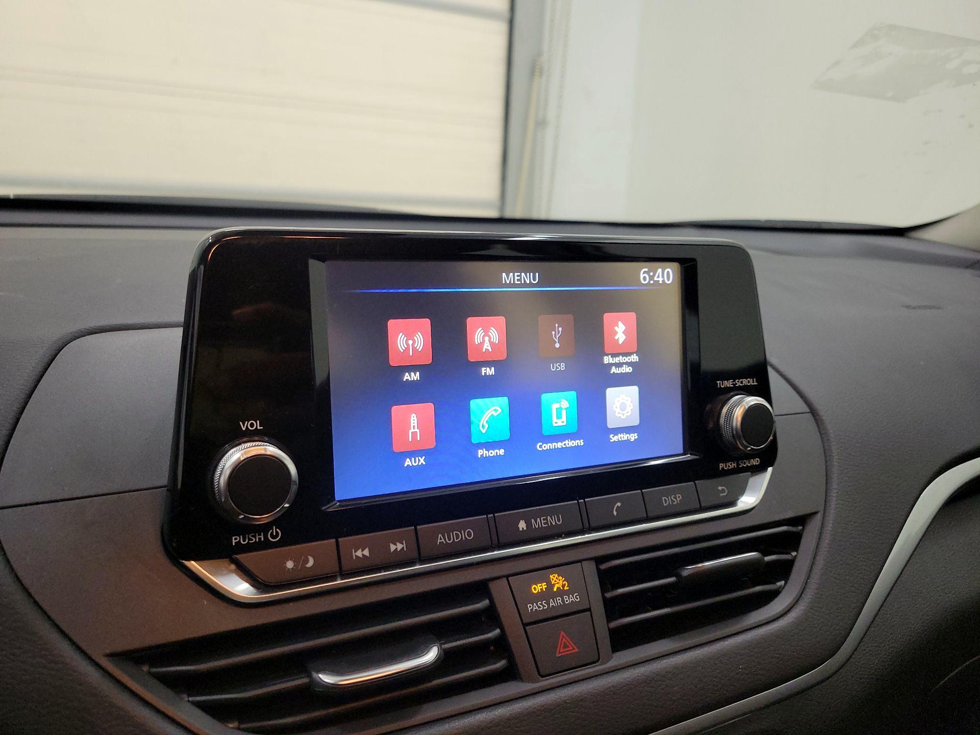 Thumbnail: 2022 Nissan Altima - 15