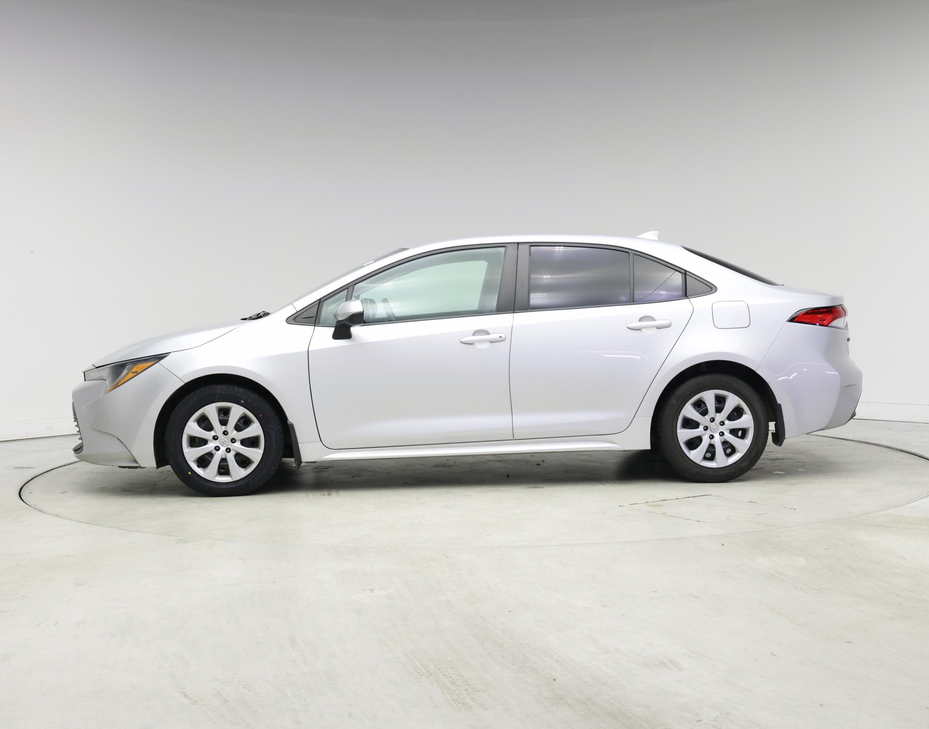 Thumbnail: 2024 Toyota Corolla - 3