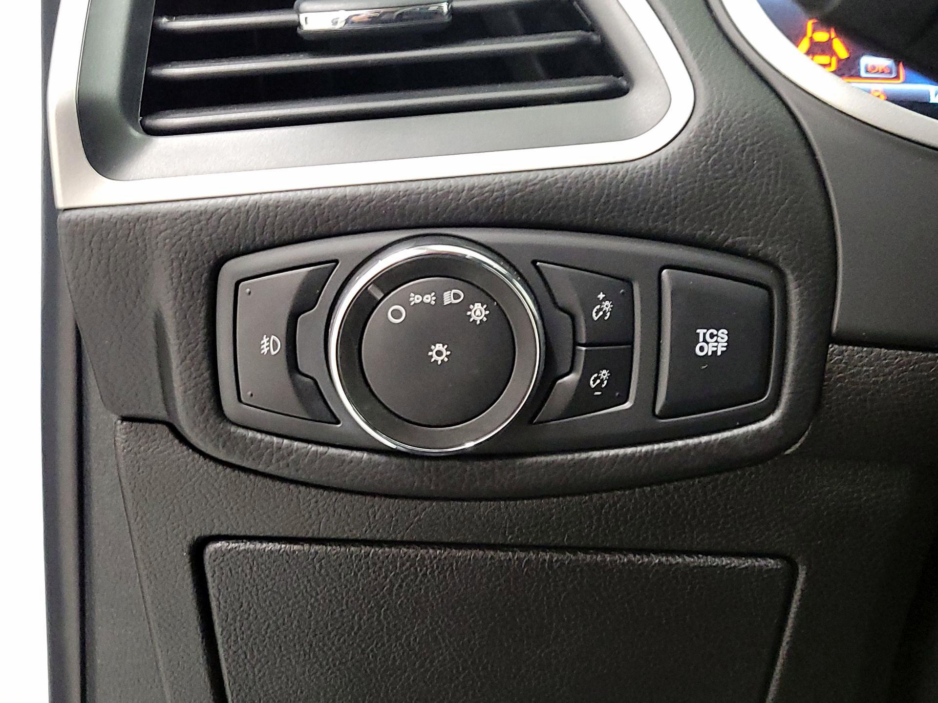 Thumbnail: 2021 Ford Edge - 13