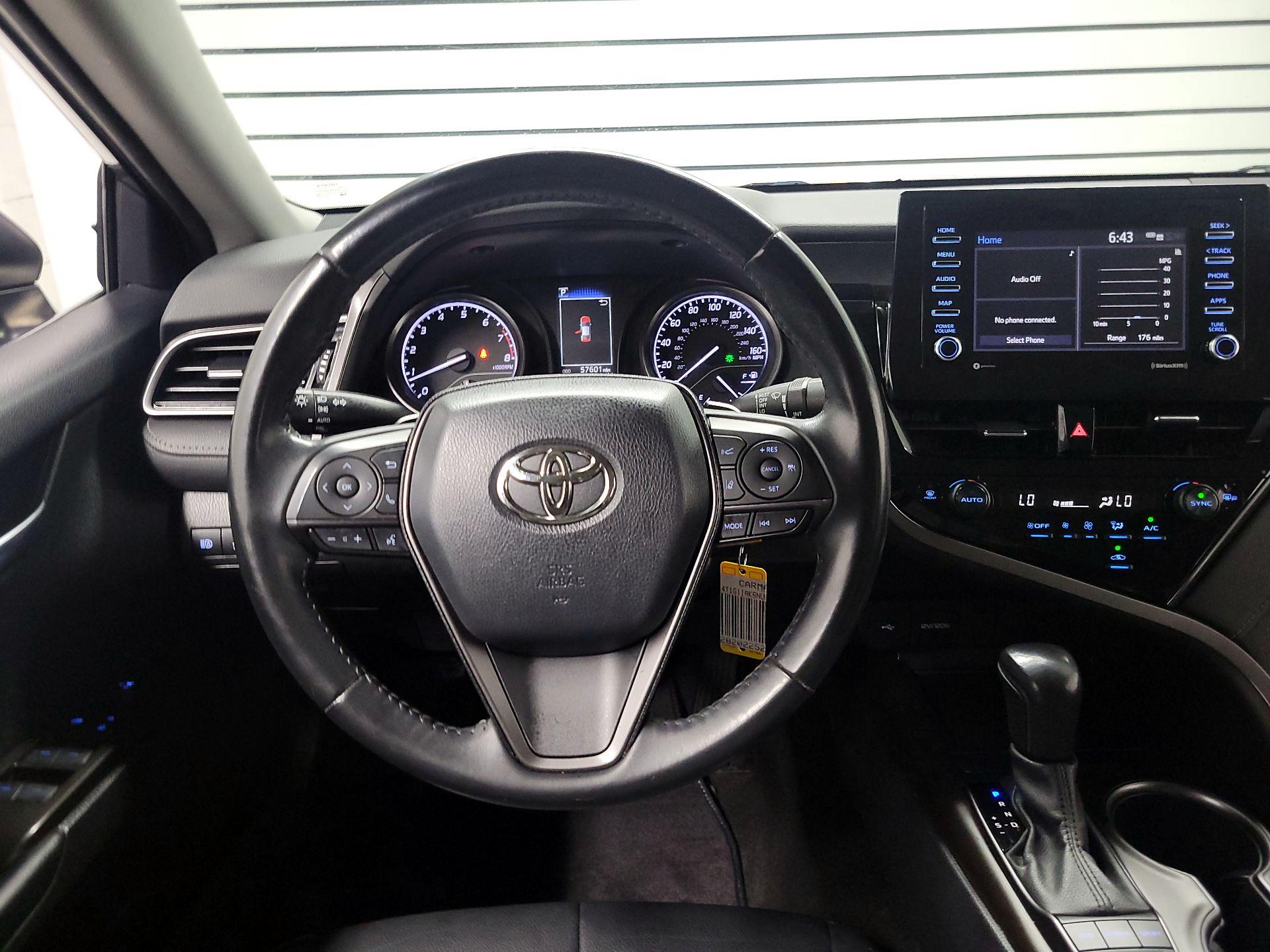 Thumbnail: 2022 Toyota Camry - 10