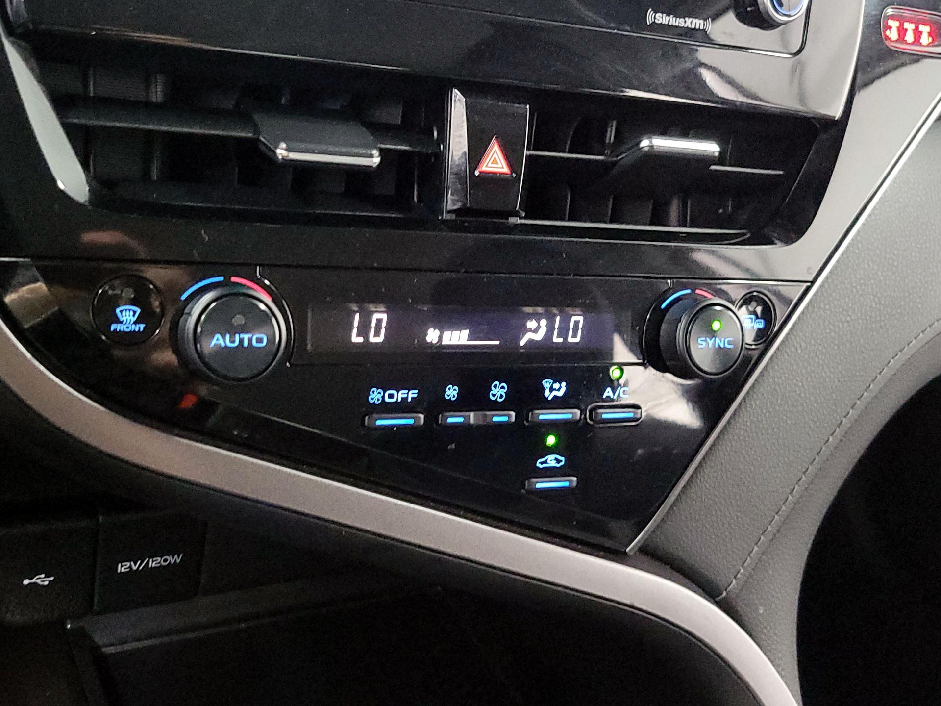 Thumbnail: 2022 Toyota Camry - 15