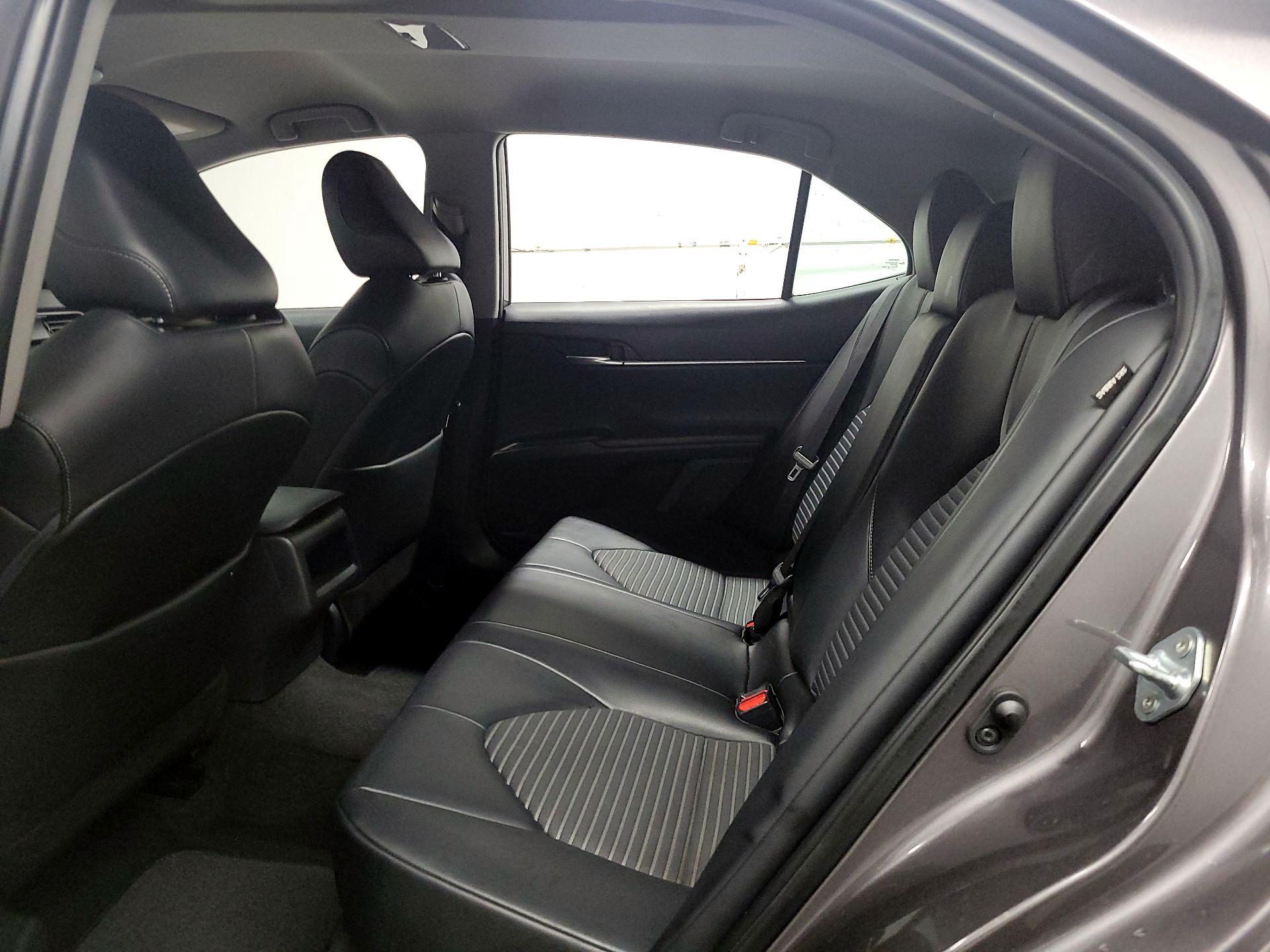 Thumbnail: 2022 Toyota Camry - 17