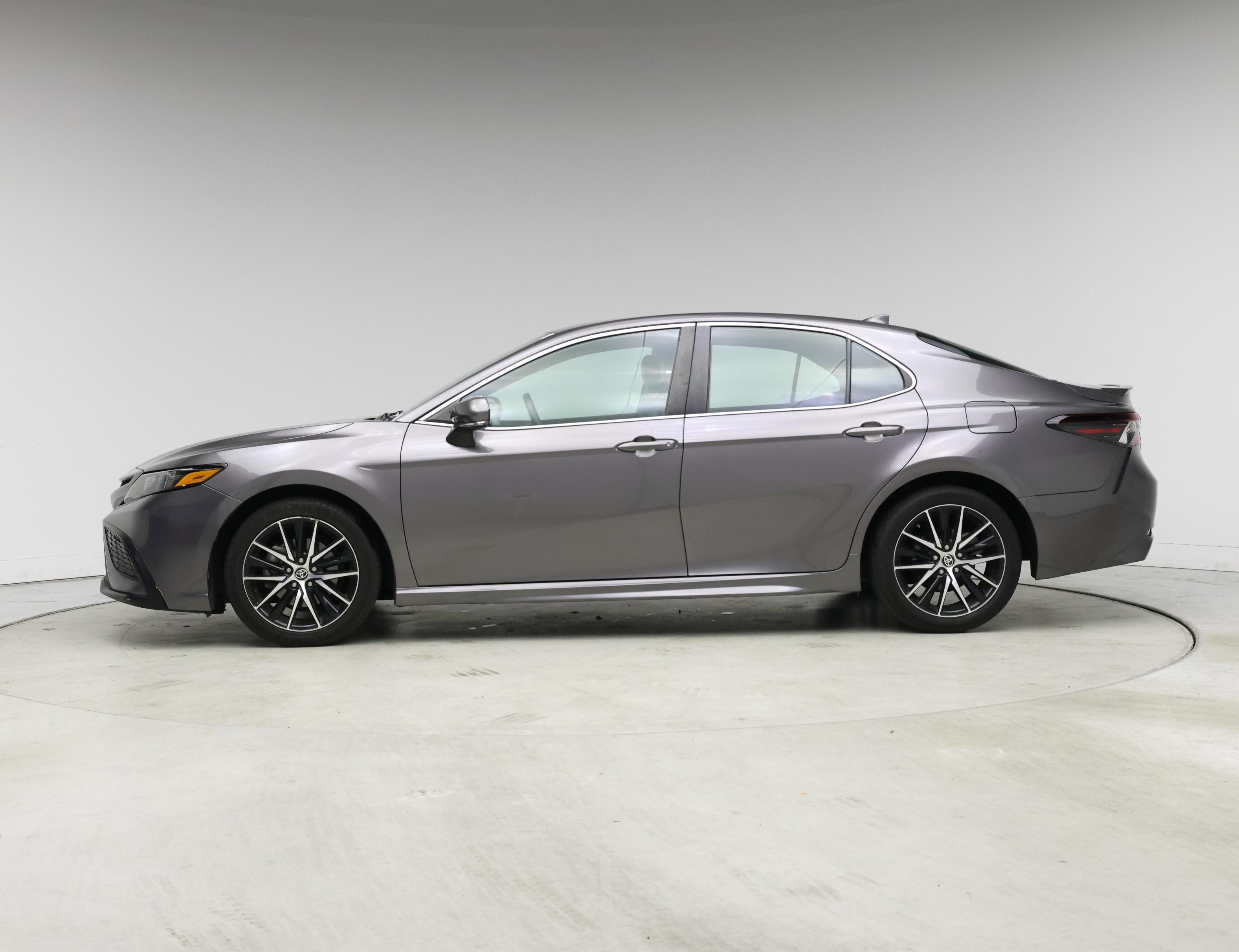 Thumbnail: 2022 Toyota Camry - 3