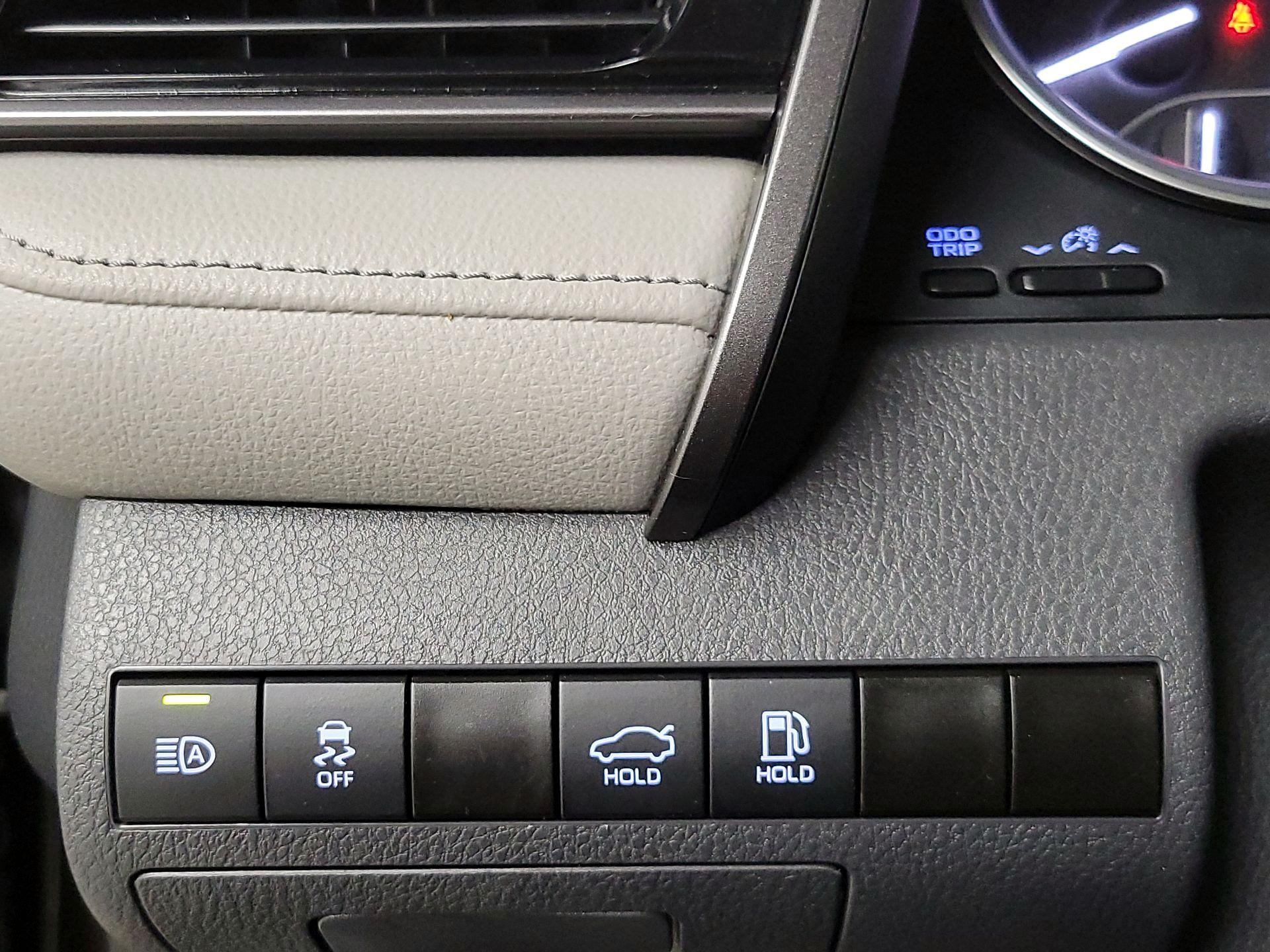 Thumbnail: 2023 Toyota Camry - 13