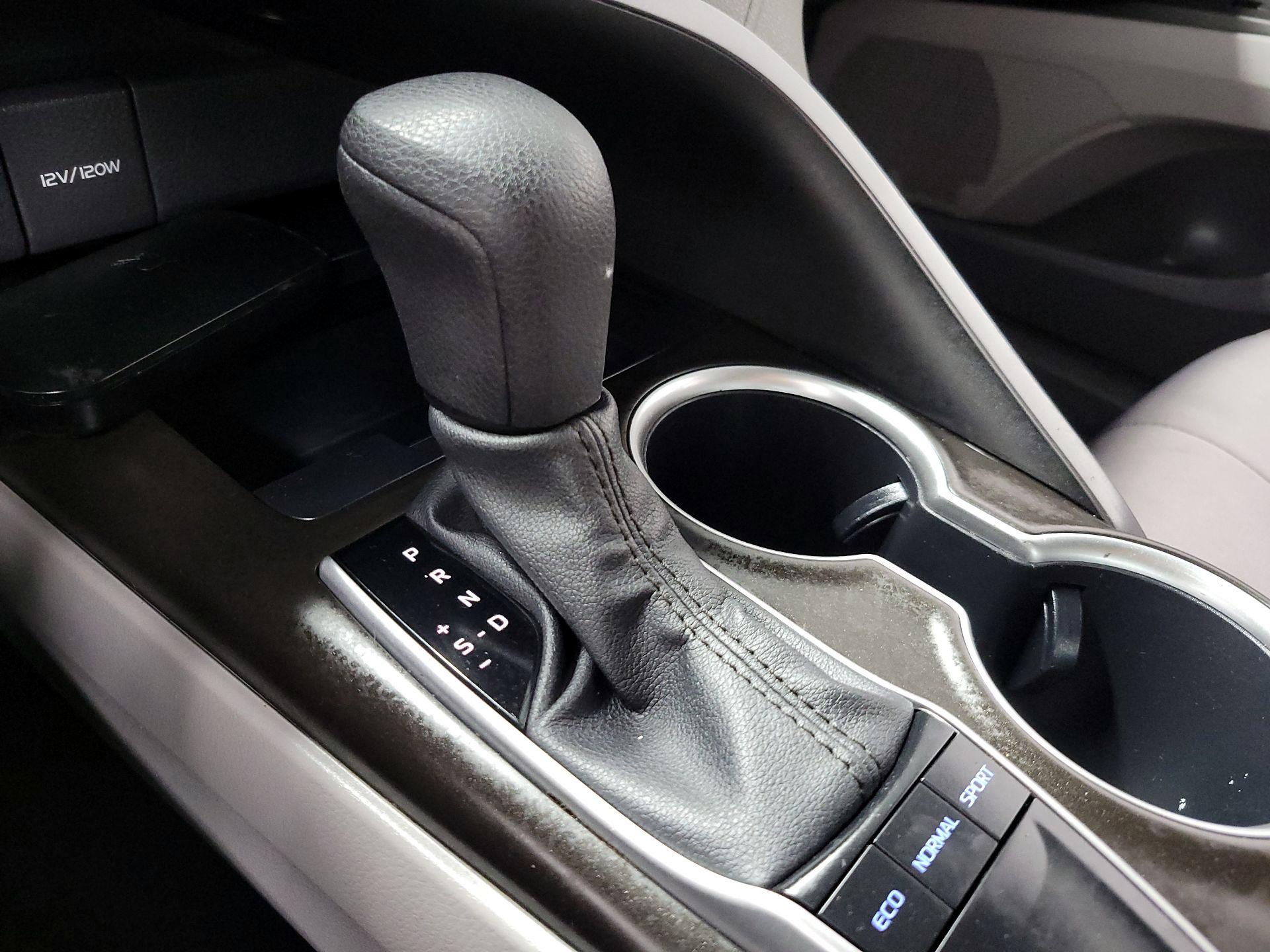 Thumbnail: 2023 Toyota Camry - 17