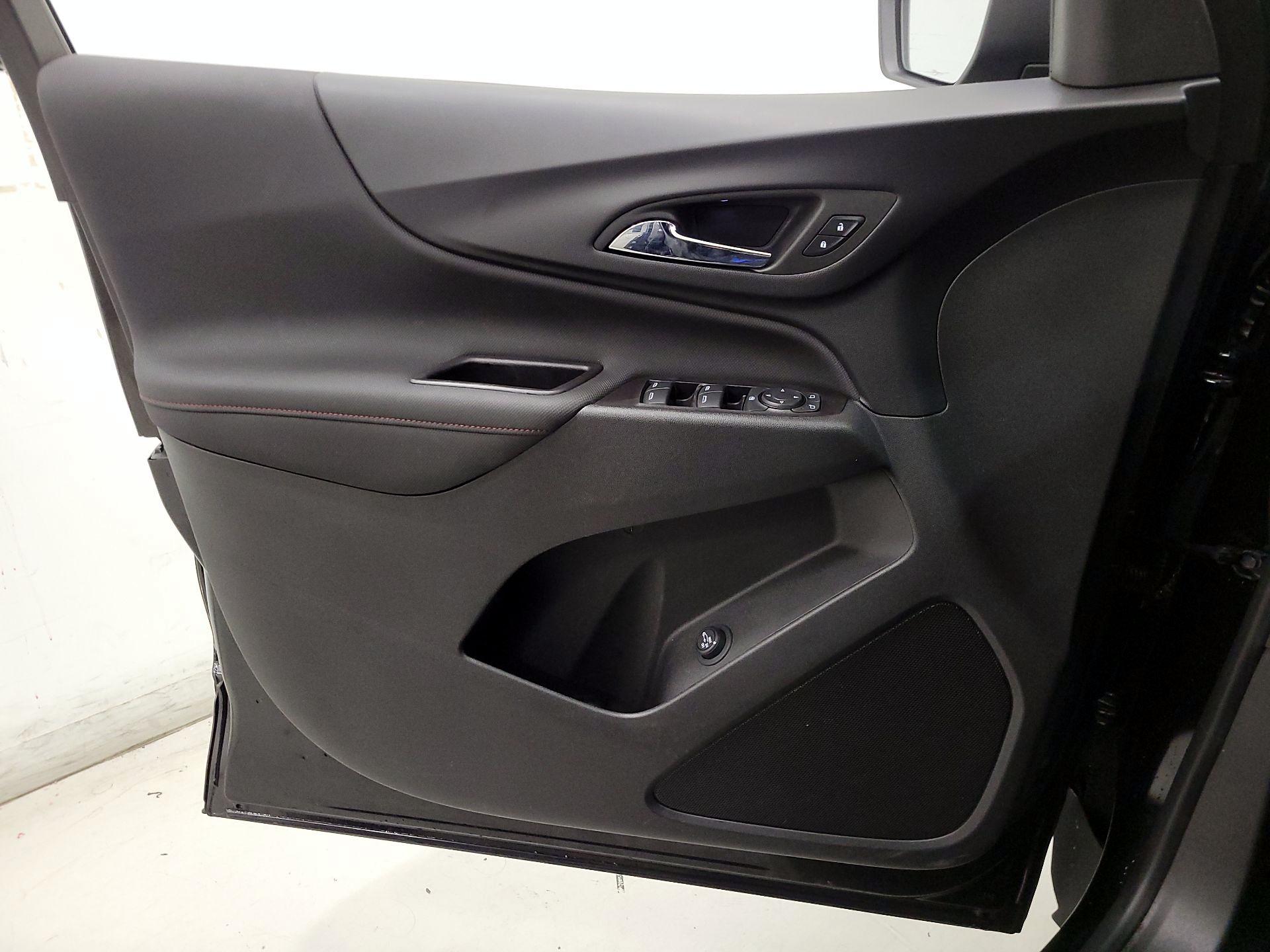 Thumbnail: 2022 Chevrolet Equinox - 12