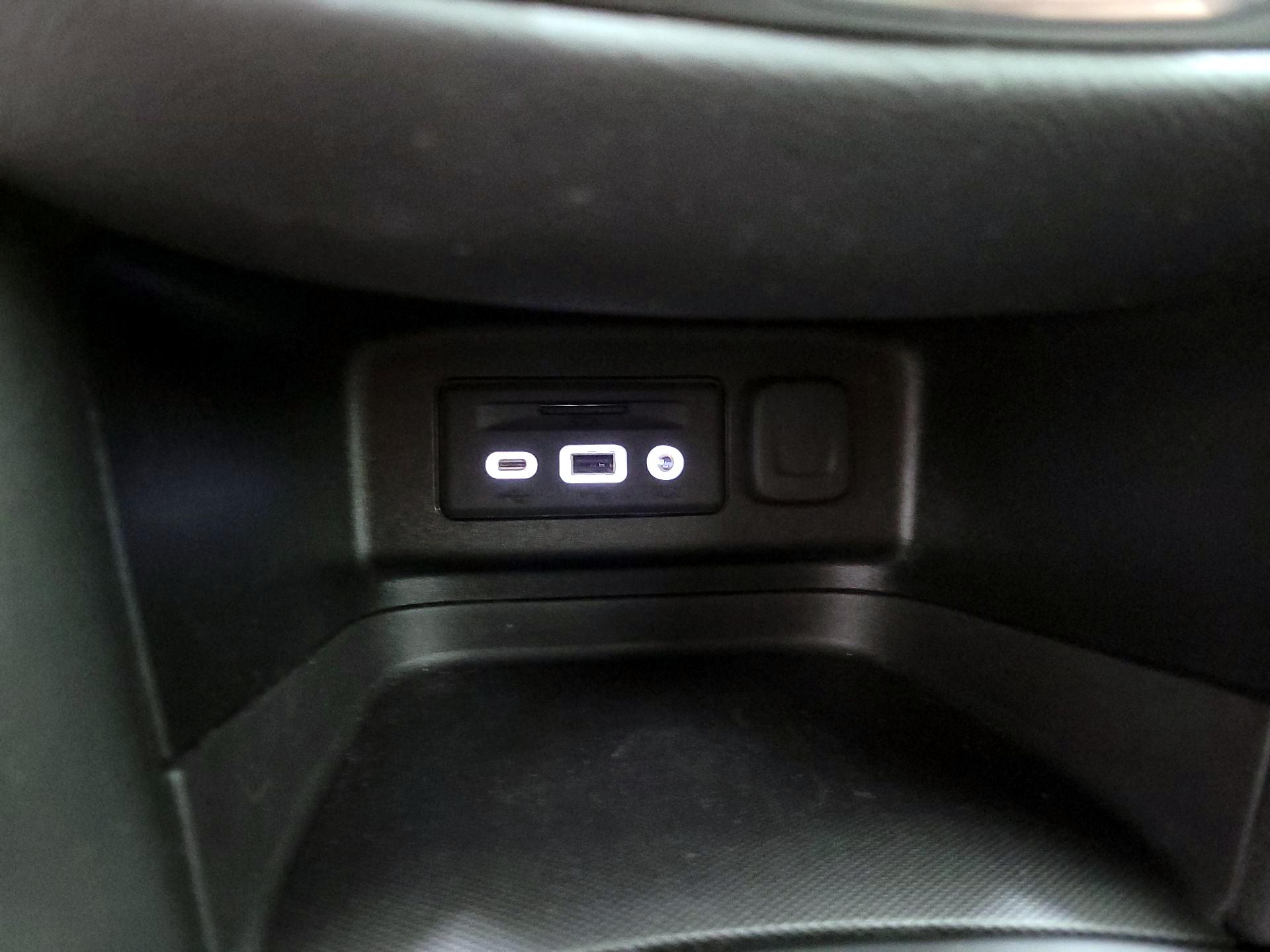 Thumbnail: 2022 Chevrolet Equinox - 18