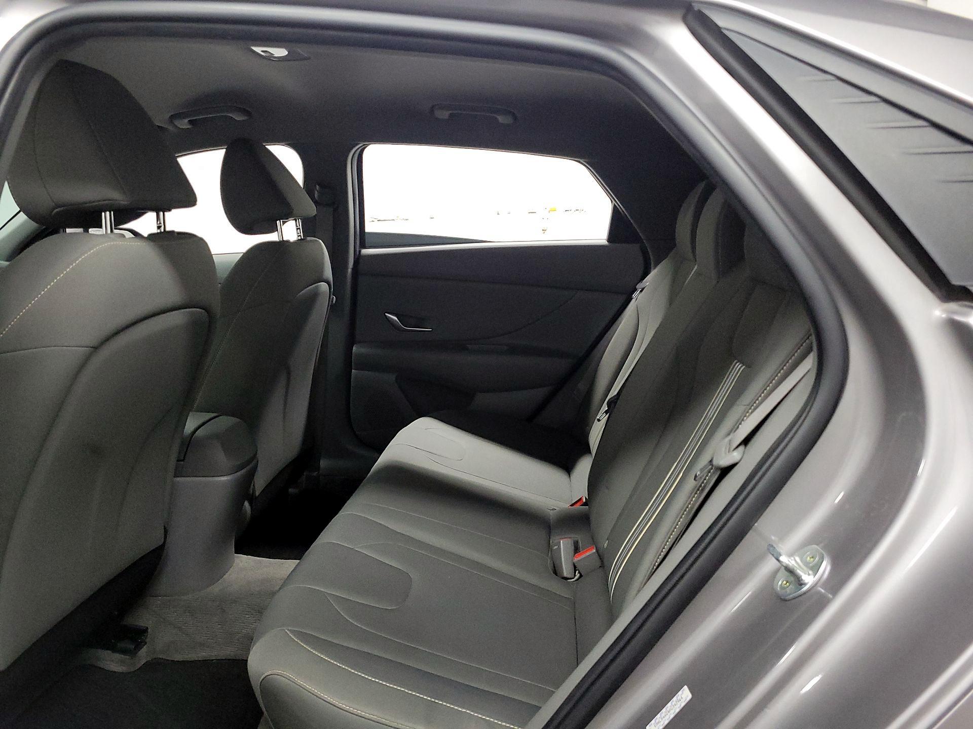 Thumbnail: 2023 Hyundai Elantra - 17