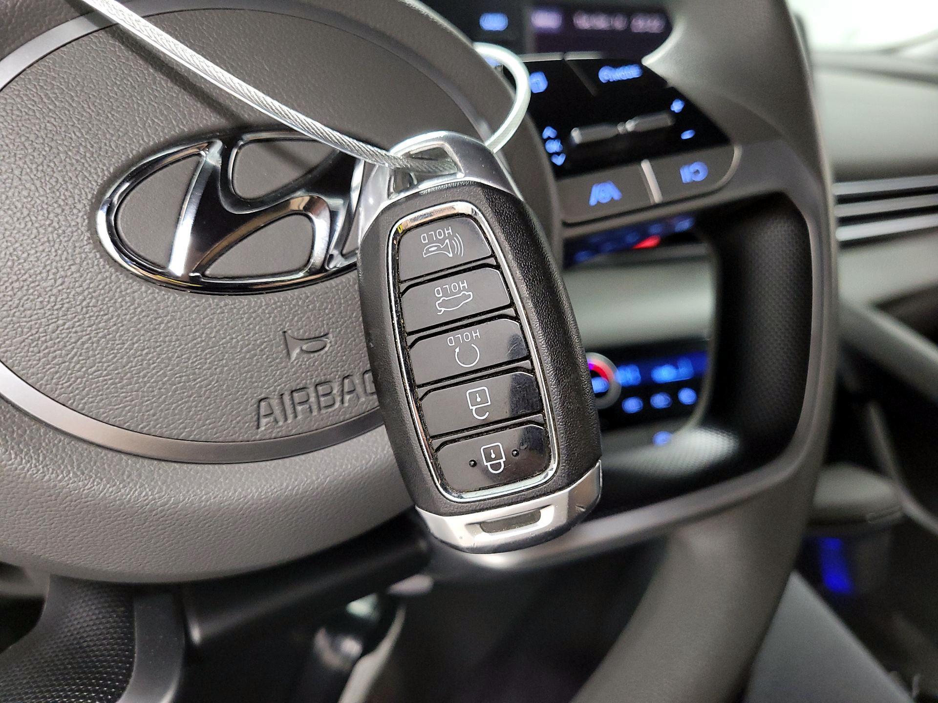 Thumbnail: 2023 Hyundai Elantra - 20