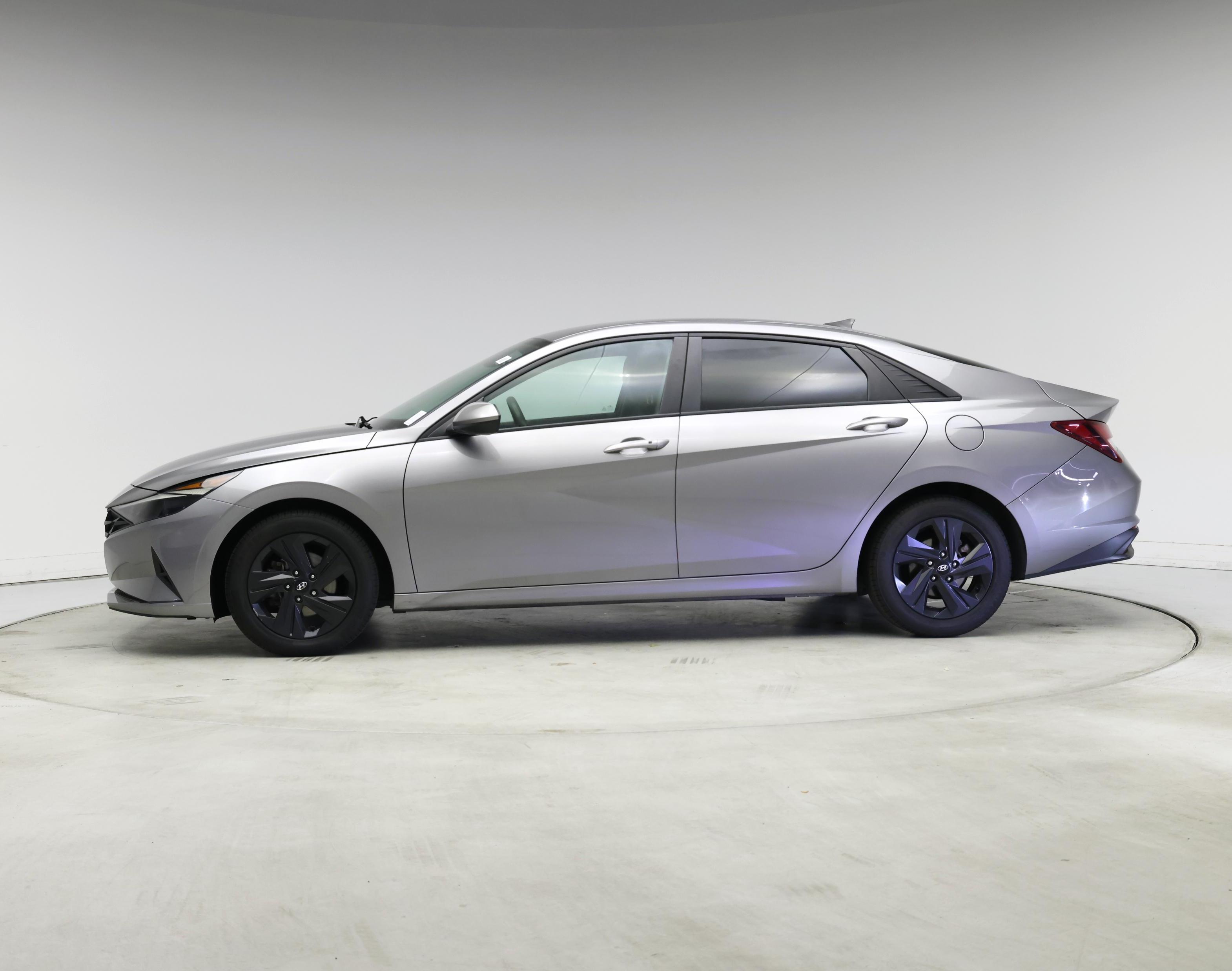 Thumbnail: 2023 Hyundai Elantra - 3