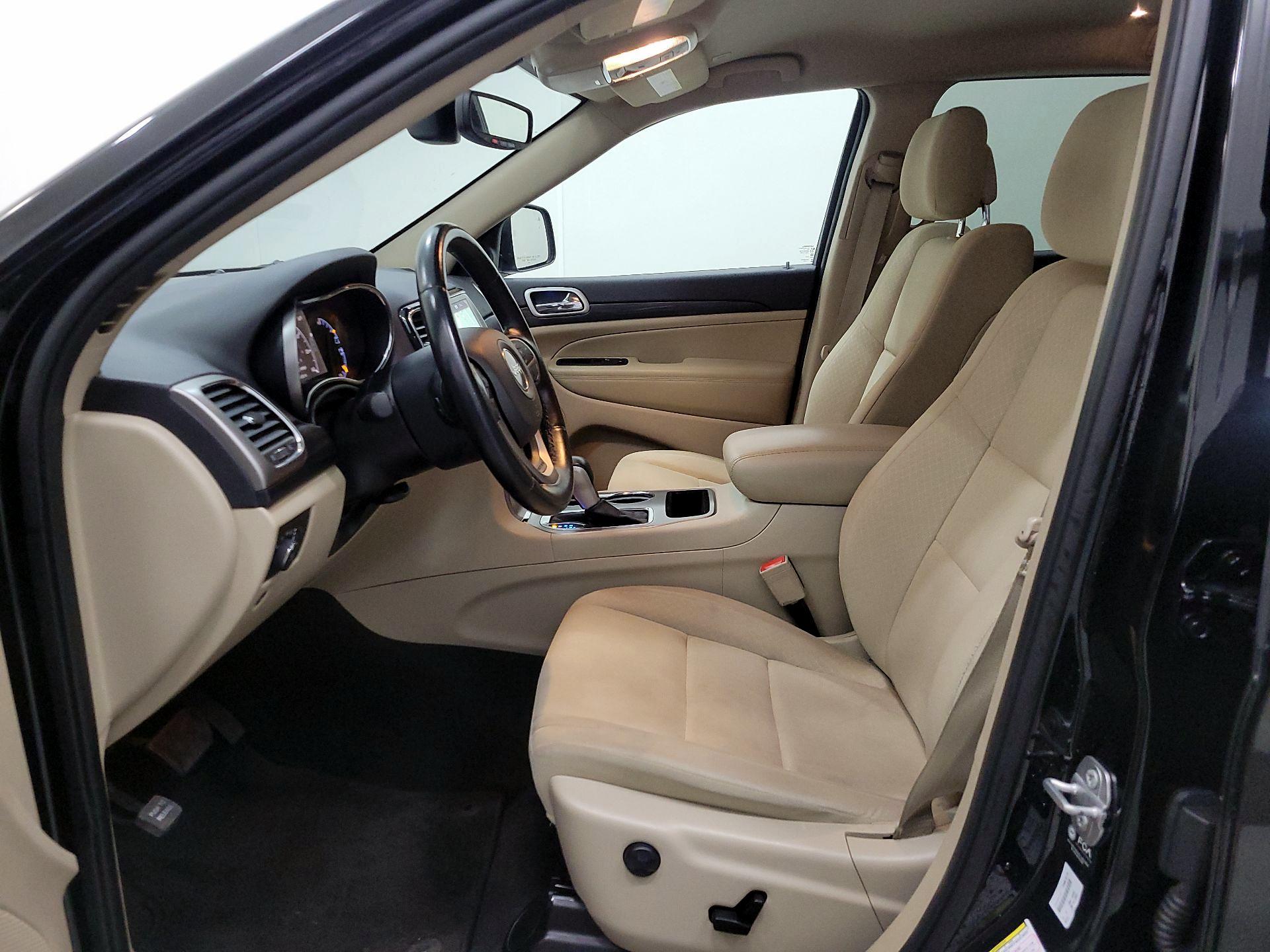 Thumbnail: 2022 Jeep Grand Cherokee - 11