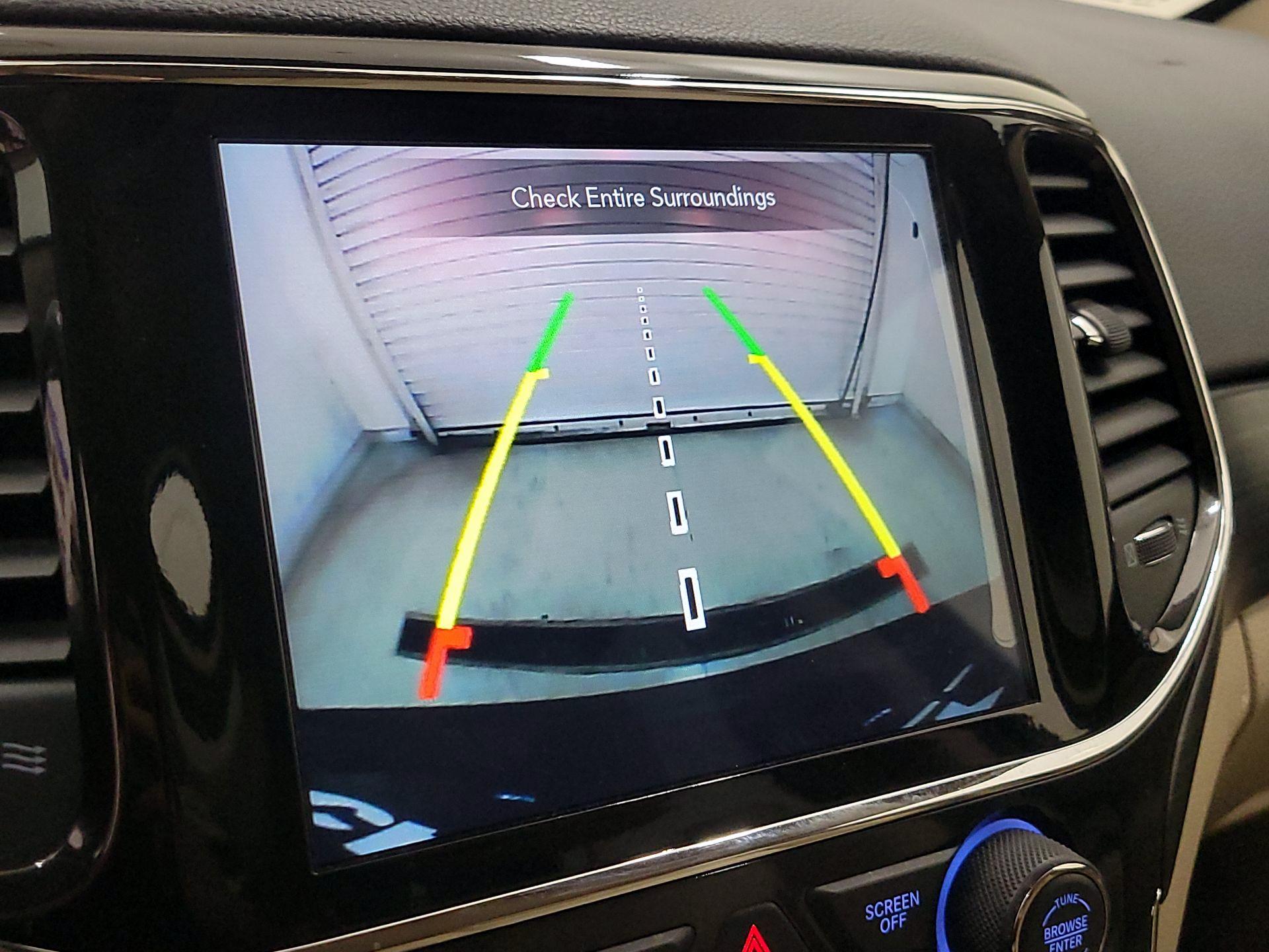 Thumbnail: 2022 Jeep Grand Cherokee - 15