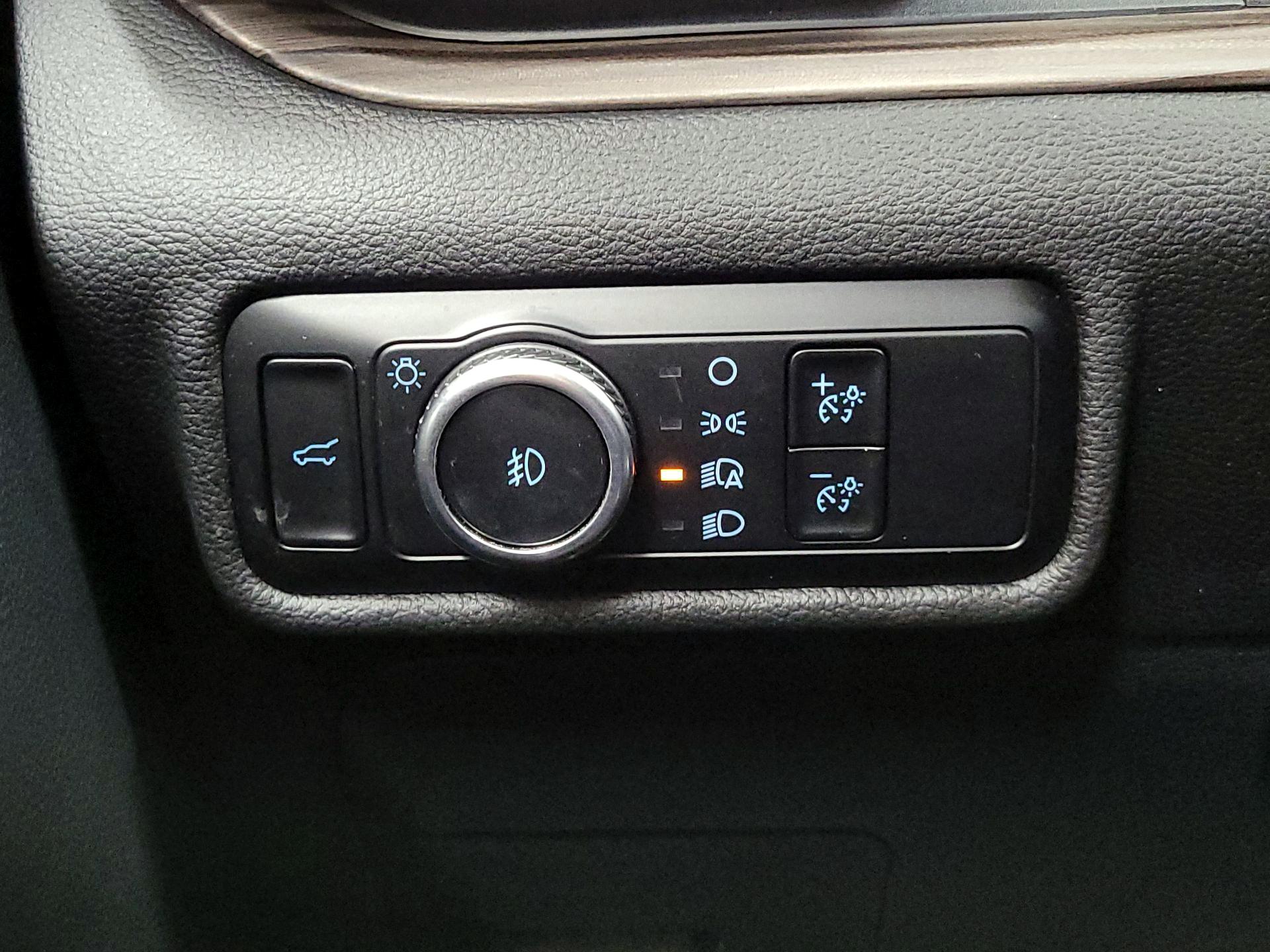 Thumbnail: 2023 Ford Explorer - 13