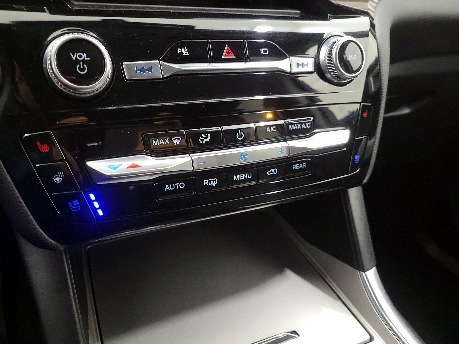 Thumbnail: 2023 Ford Explorer - 17