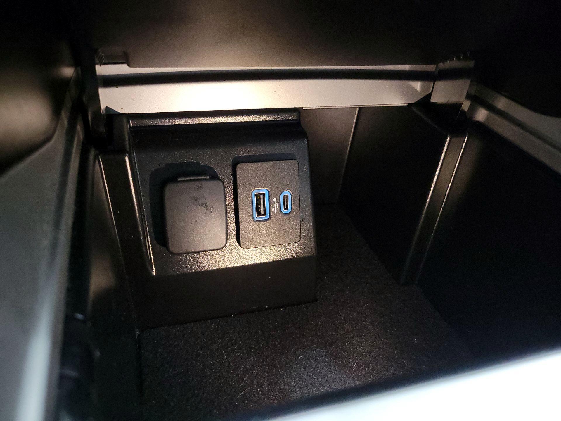 Thumbnail: 2023 Ford Explorer - 19