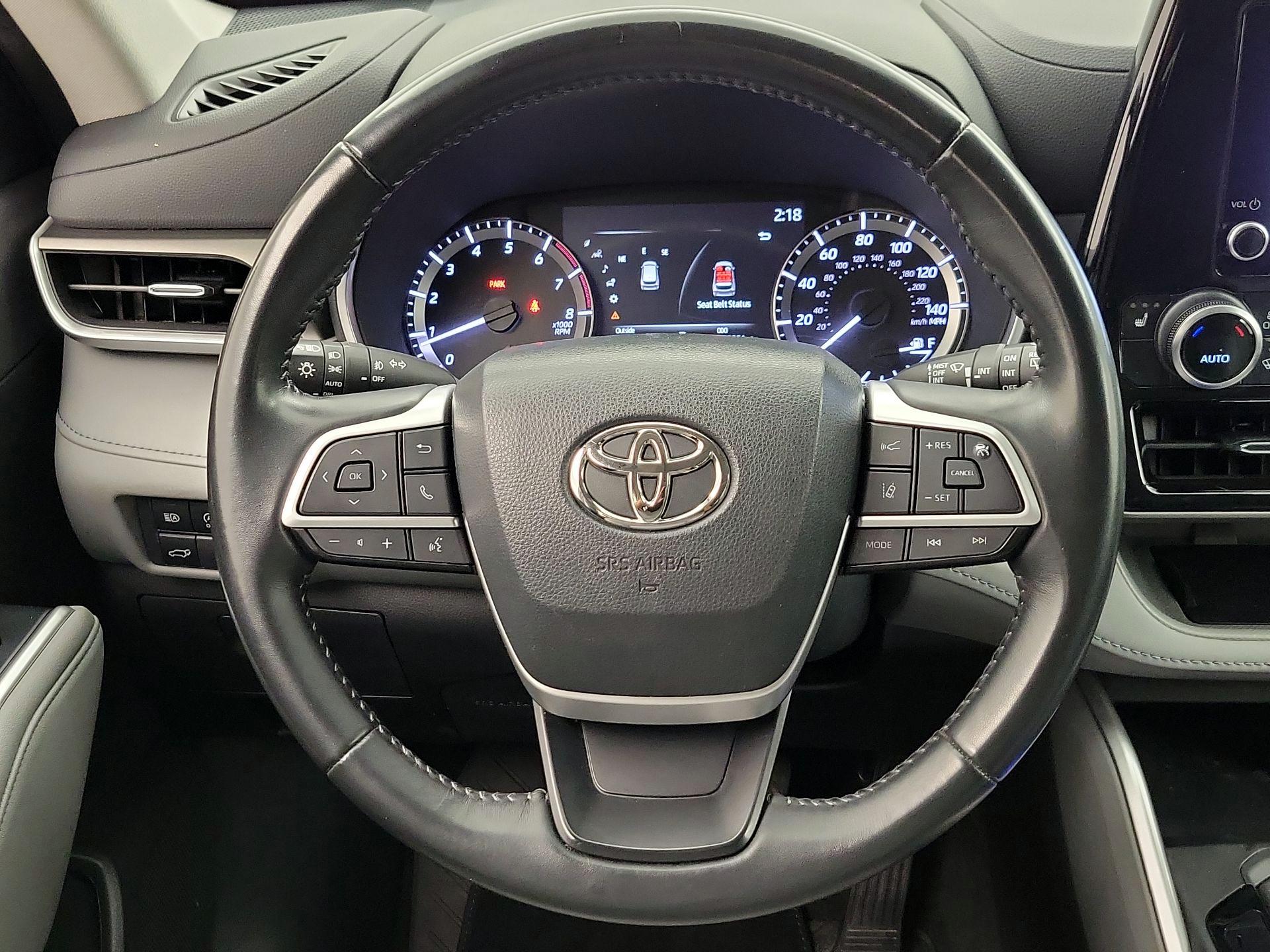 Thumbnail: 2023 Toyota Highlander - 10