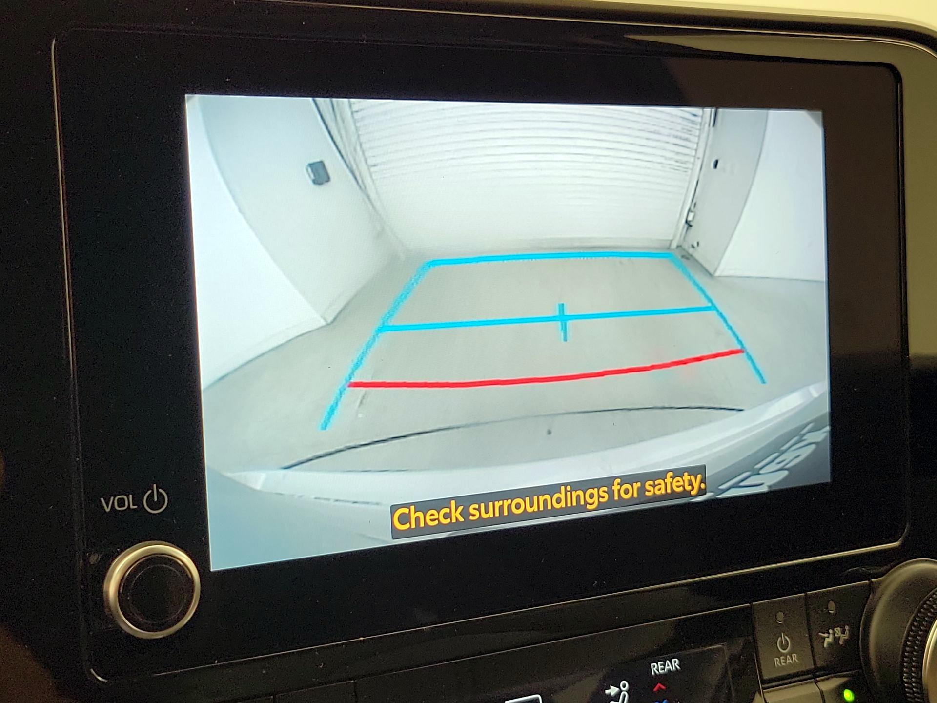 Thumbnail: 2023 Toyota Highlander - 15