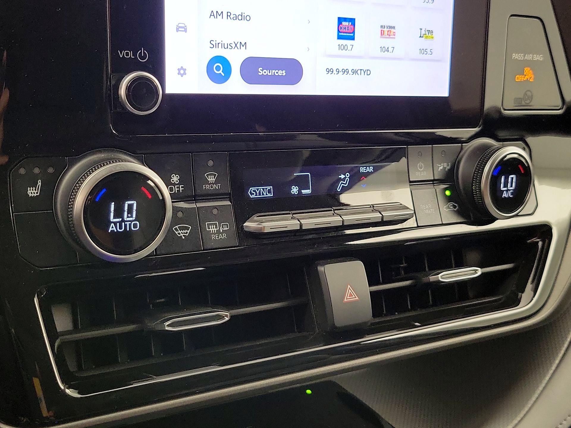 Thumbnail: 2023 Toyota Highlander - 17