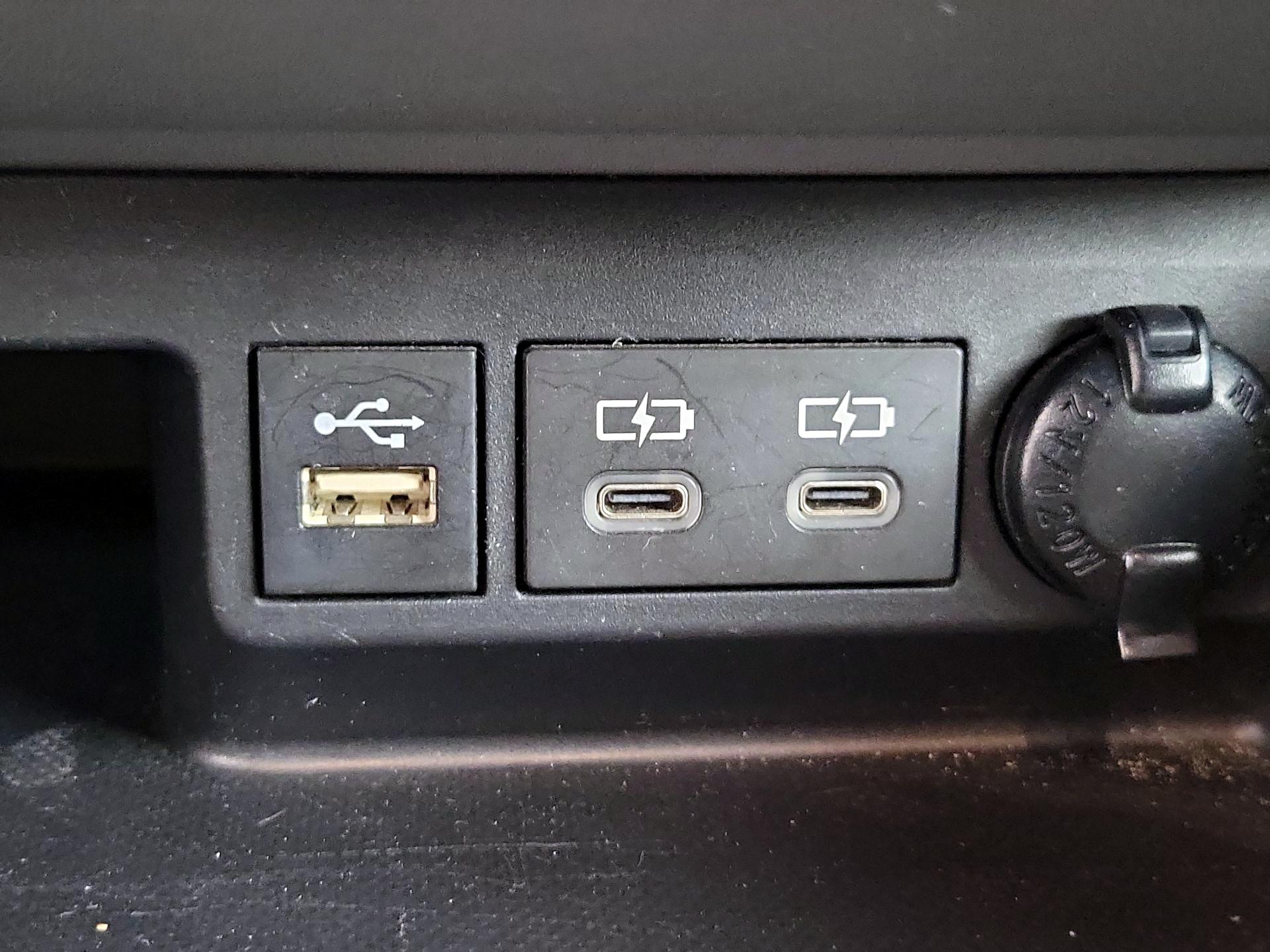 Thumbnail: 2023 Toyota Highlander - 19